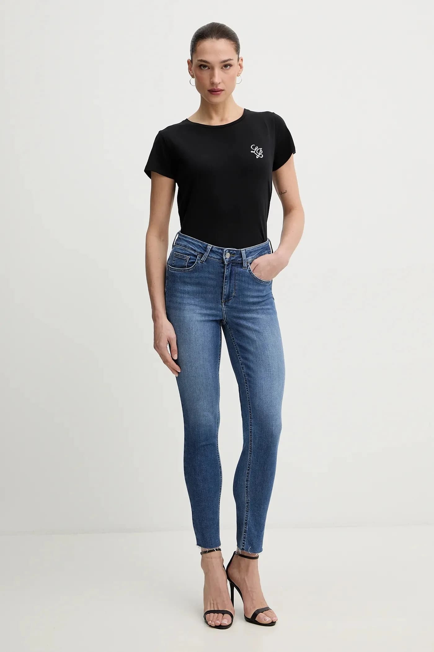 Джинсы - фото 2