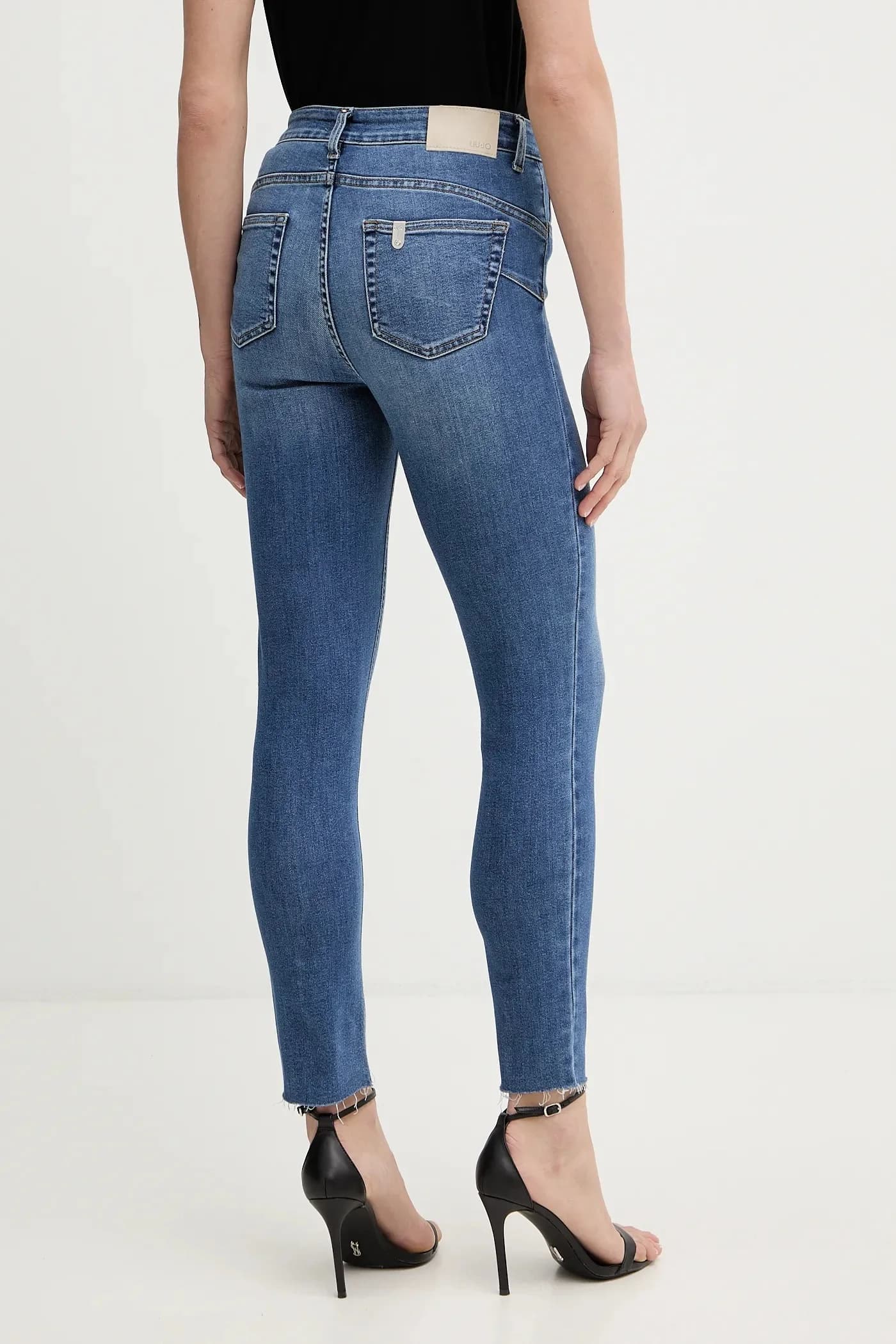 Джинсы - фото 3