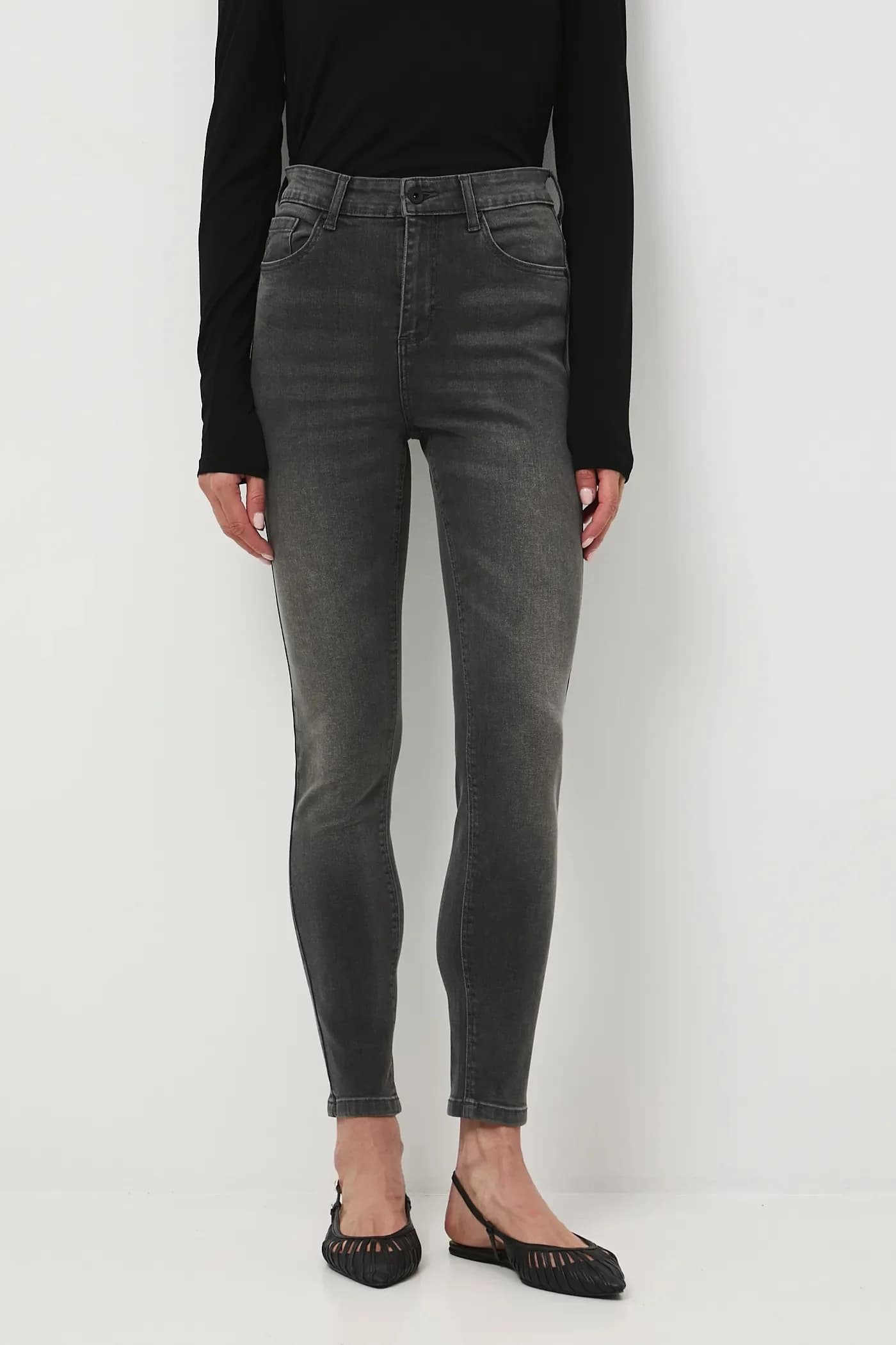 Джинсы - фото 2