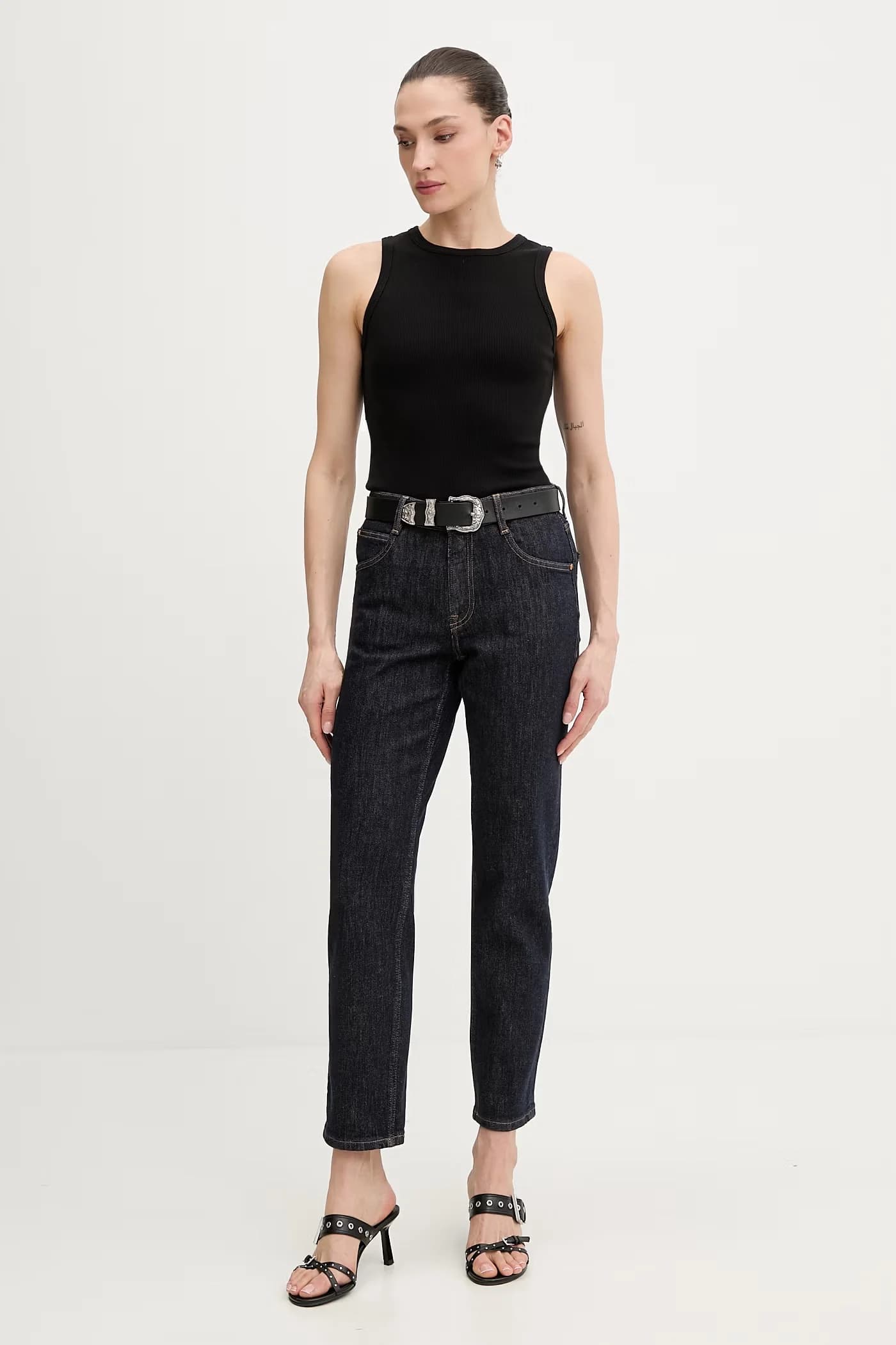 Джинсы - фото 2