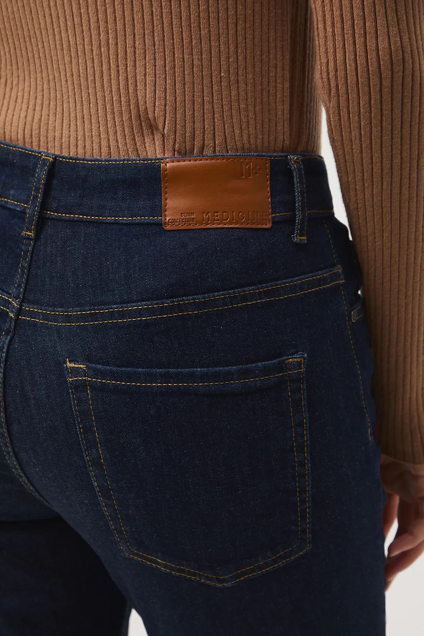 Джинсы - фото 4