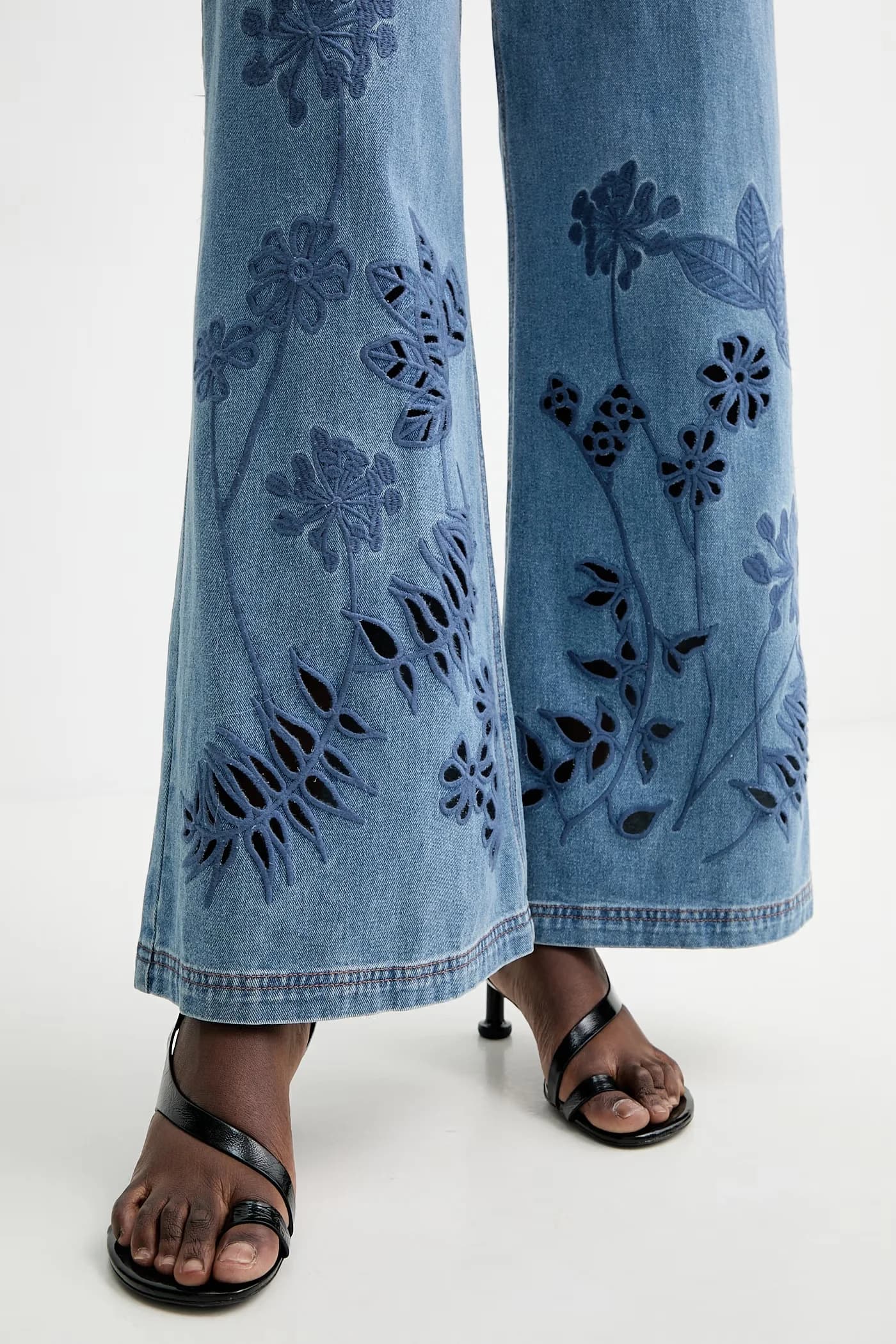 джинсы ECUBE - фото 4