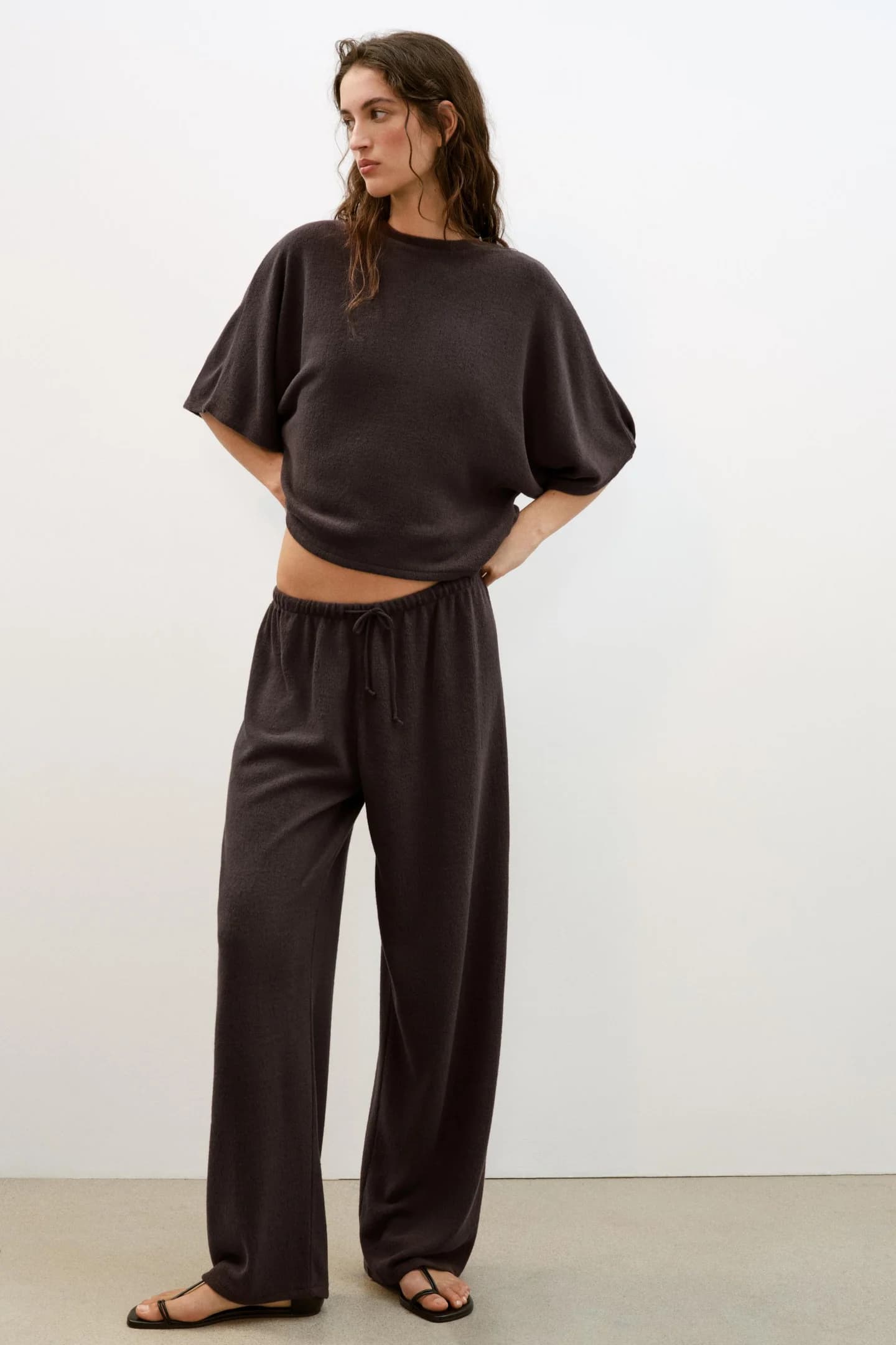 ТОП С КОРОТКИМИ РУКАВАМИ ИЗ ТКАНИ РУСТИК