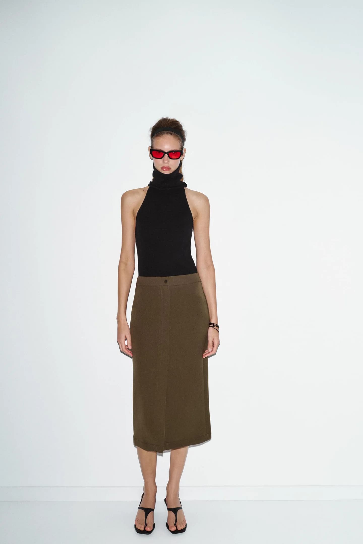 ТОП БЕЗ РУКАВОВ С ГОЛЬФОМ - фото 4