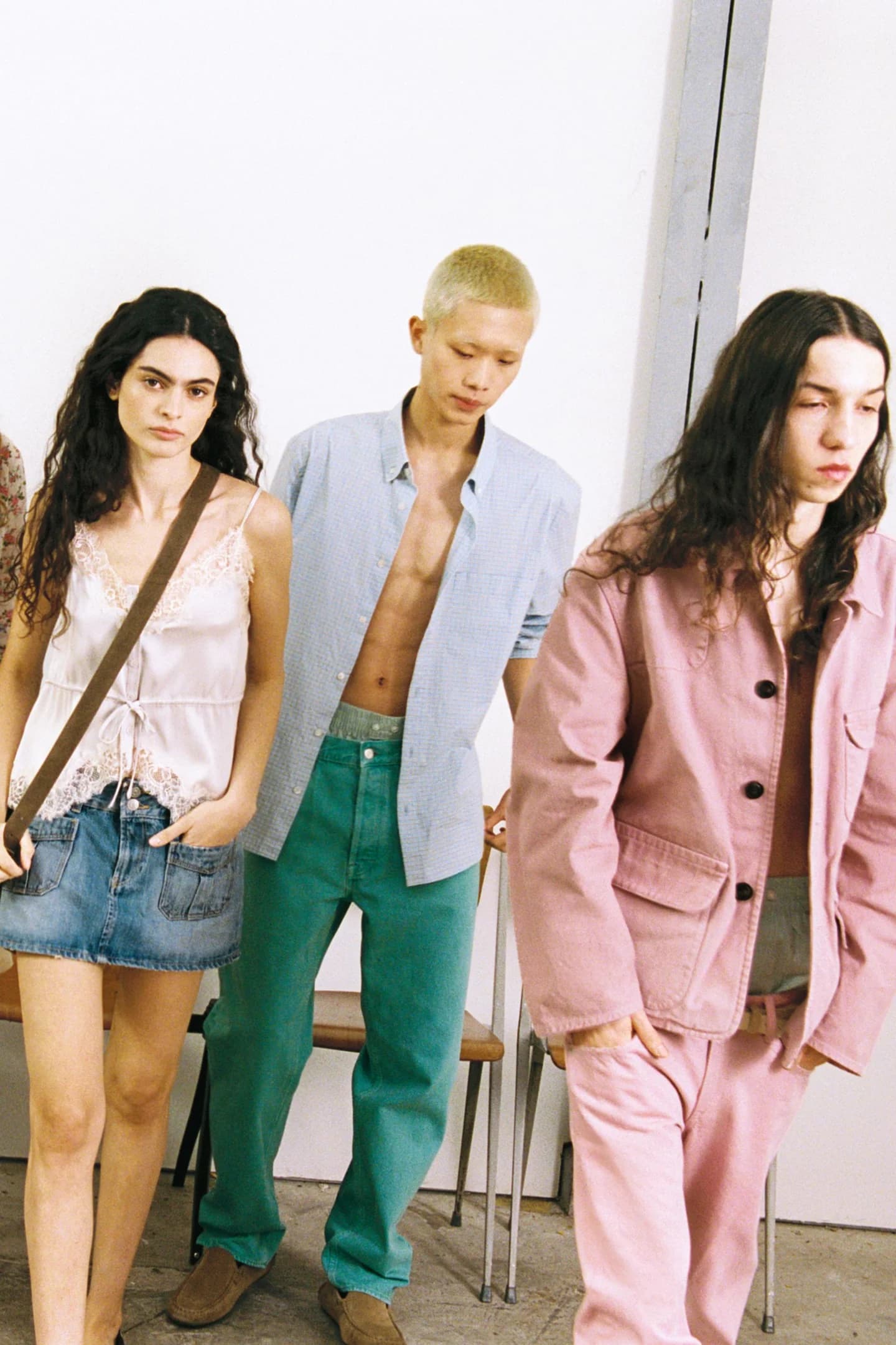 АТЛАСНЫЙ ТОП С КРУЖЕВОМ - фото 4