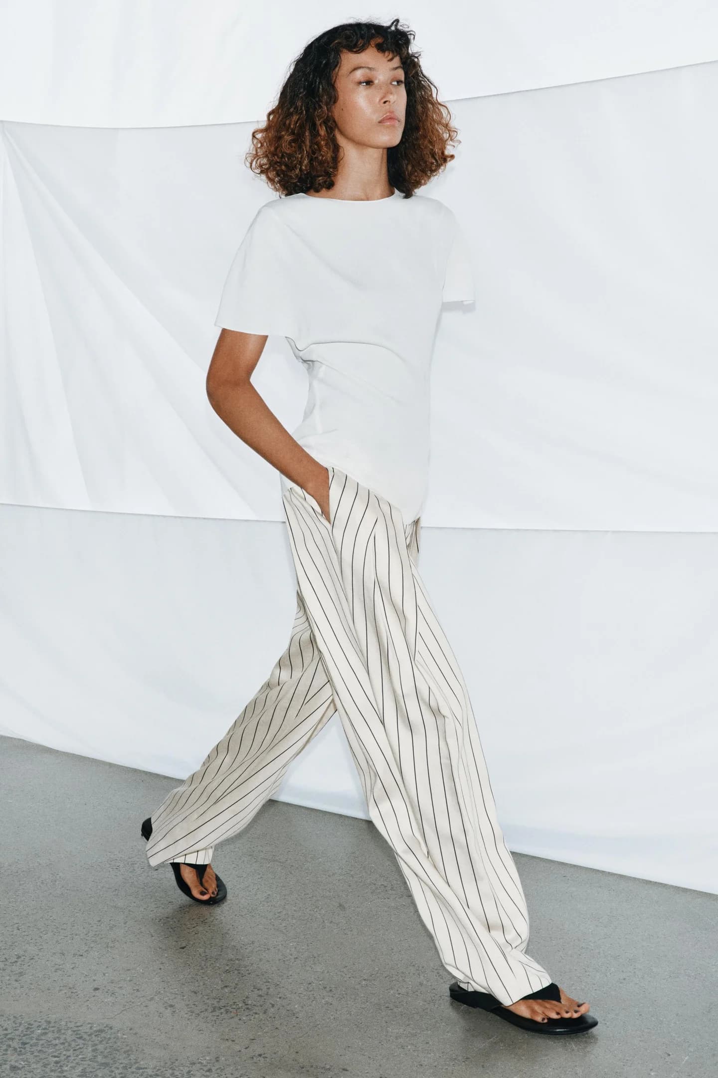 ТОП С КОРОТКИМИ РУКАВАМИ ИЗ КОЛЛЕКЦИИ ZW