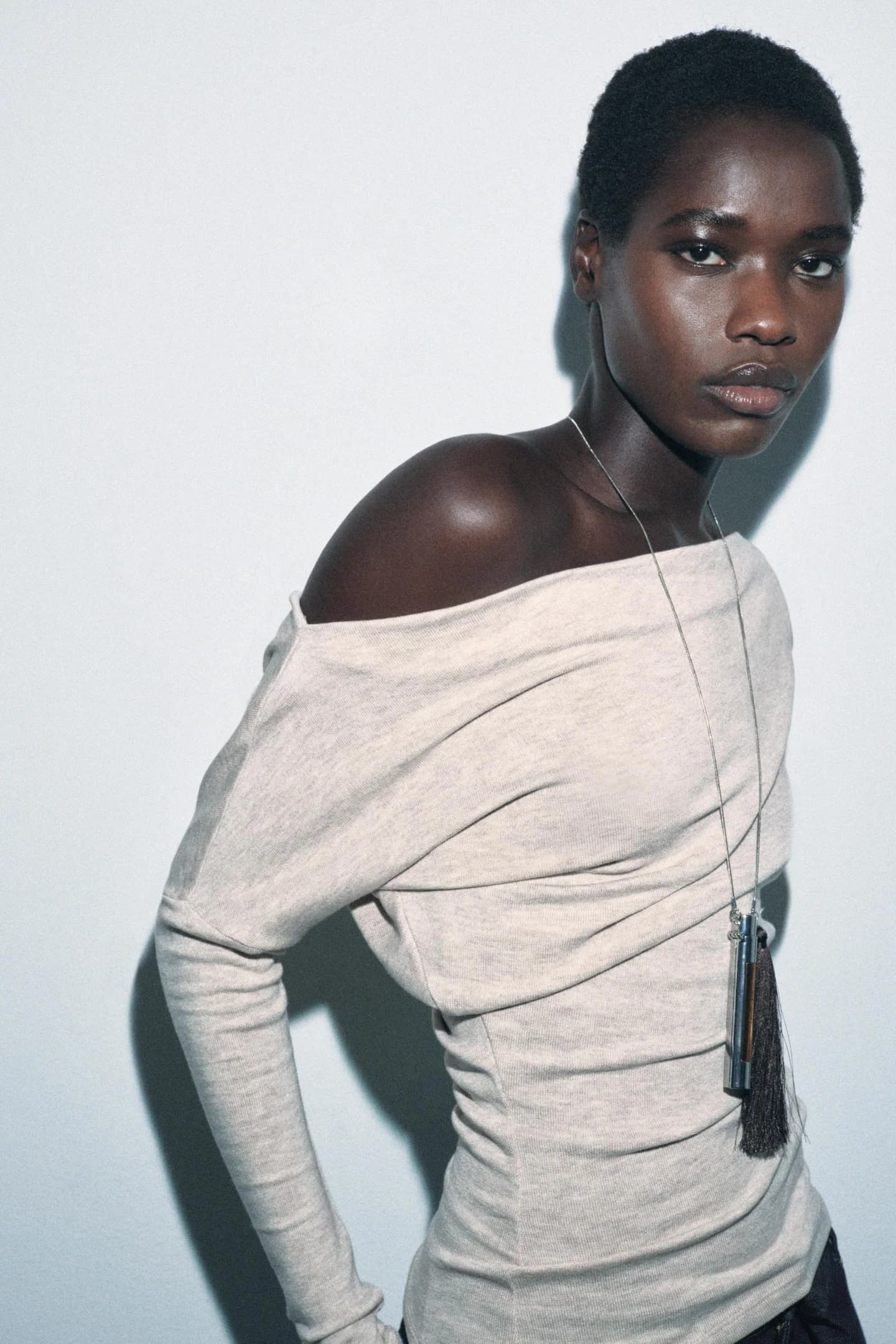 АСИММЕТРИЧНЫЙ ТОП ИЗ МЯГКОЙ ТКАНИ