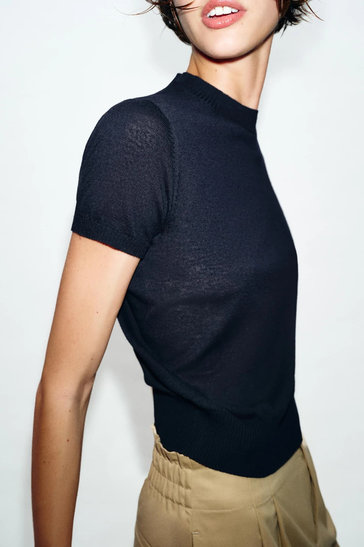 ТРИКОТАЖНЫЙ ТОП С НЕМНОГО ШЕРСТИ