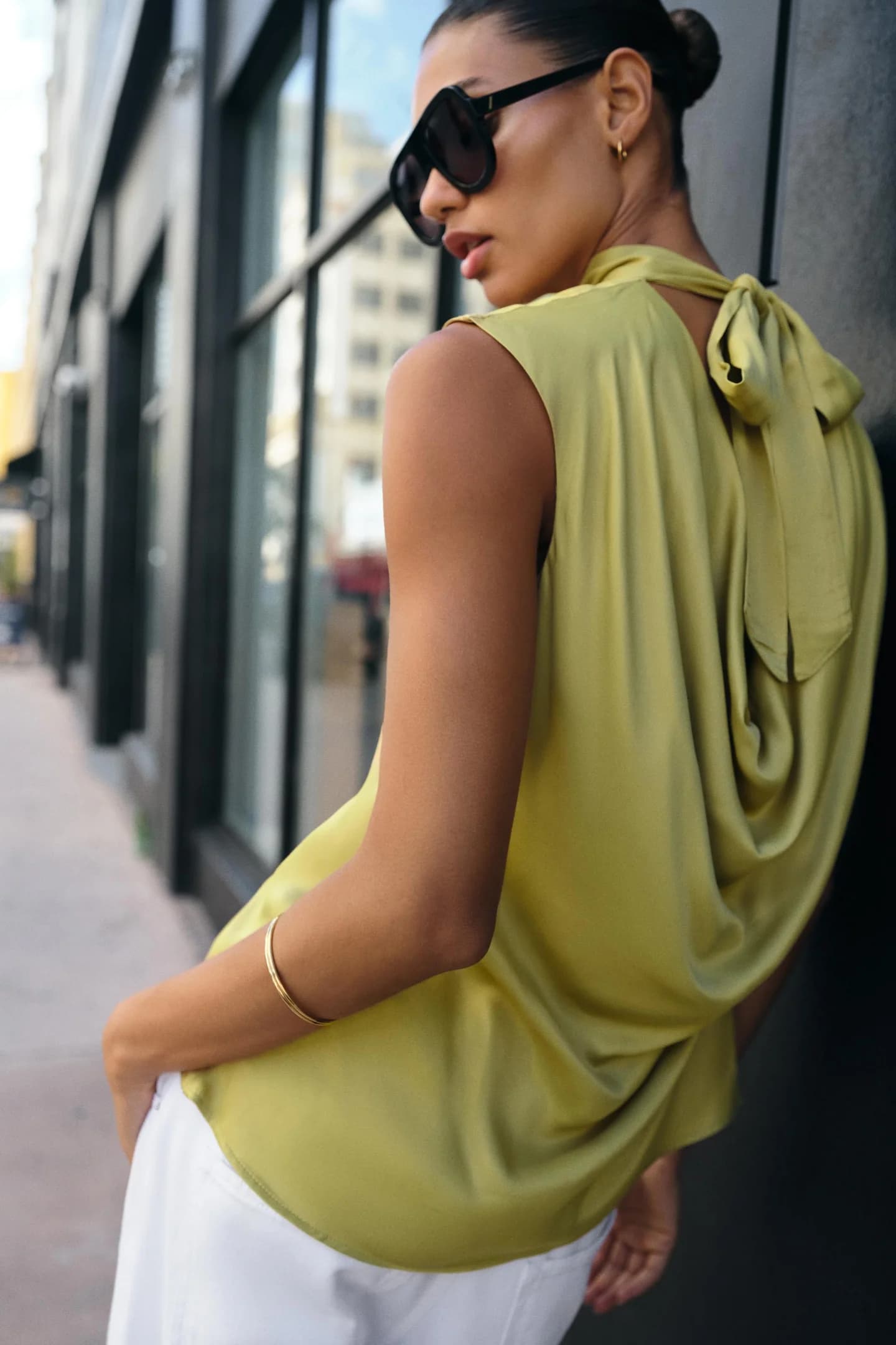 ТОП ИЗ САТИНИРОВАННОЙ ТКАНИ С окантовкой