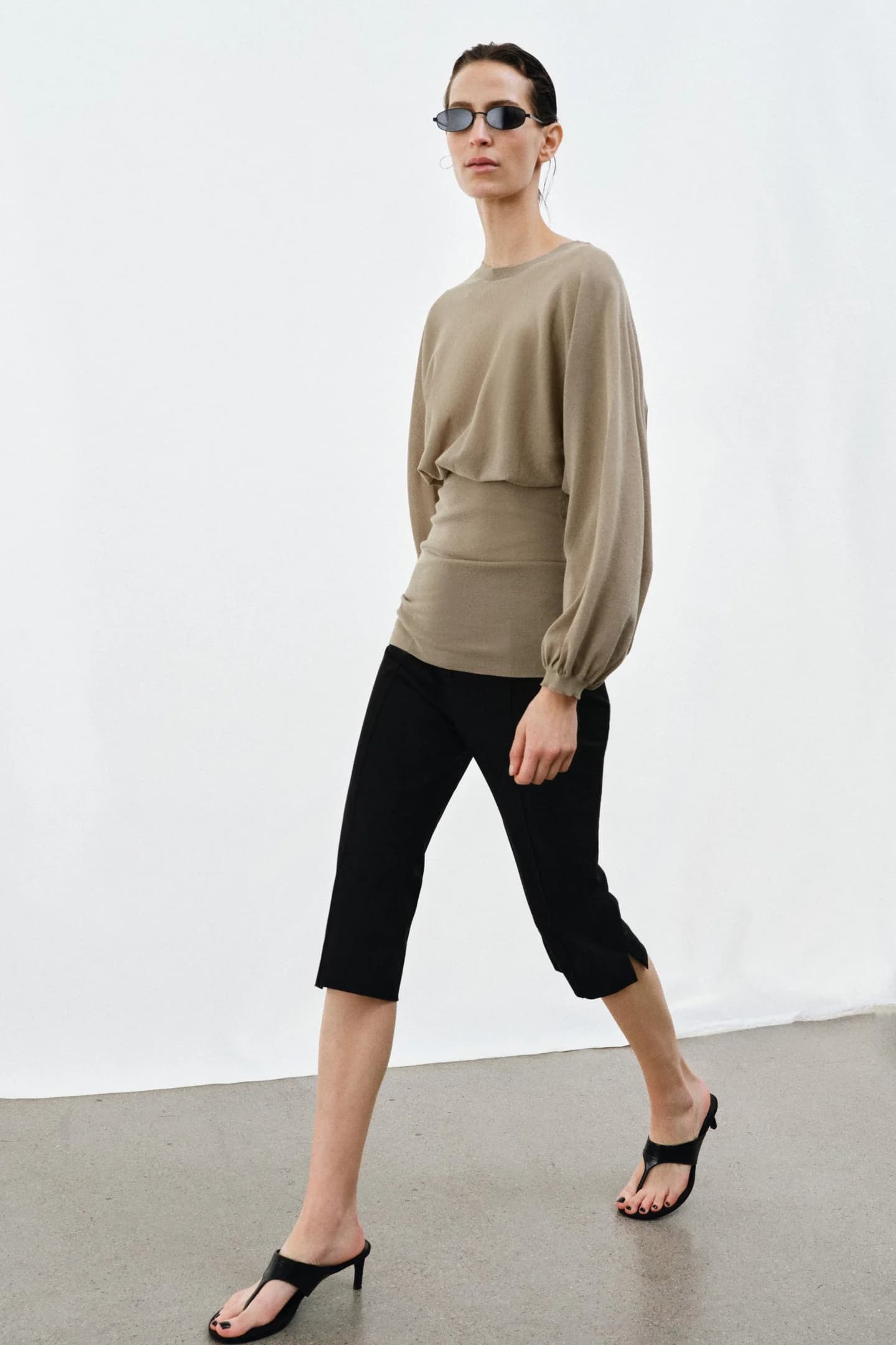 ПЫШНЫЙ ТОП С СООТВЕТСТВЕННЫМ НИЗОМ - фото 2