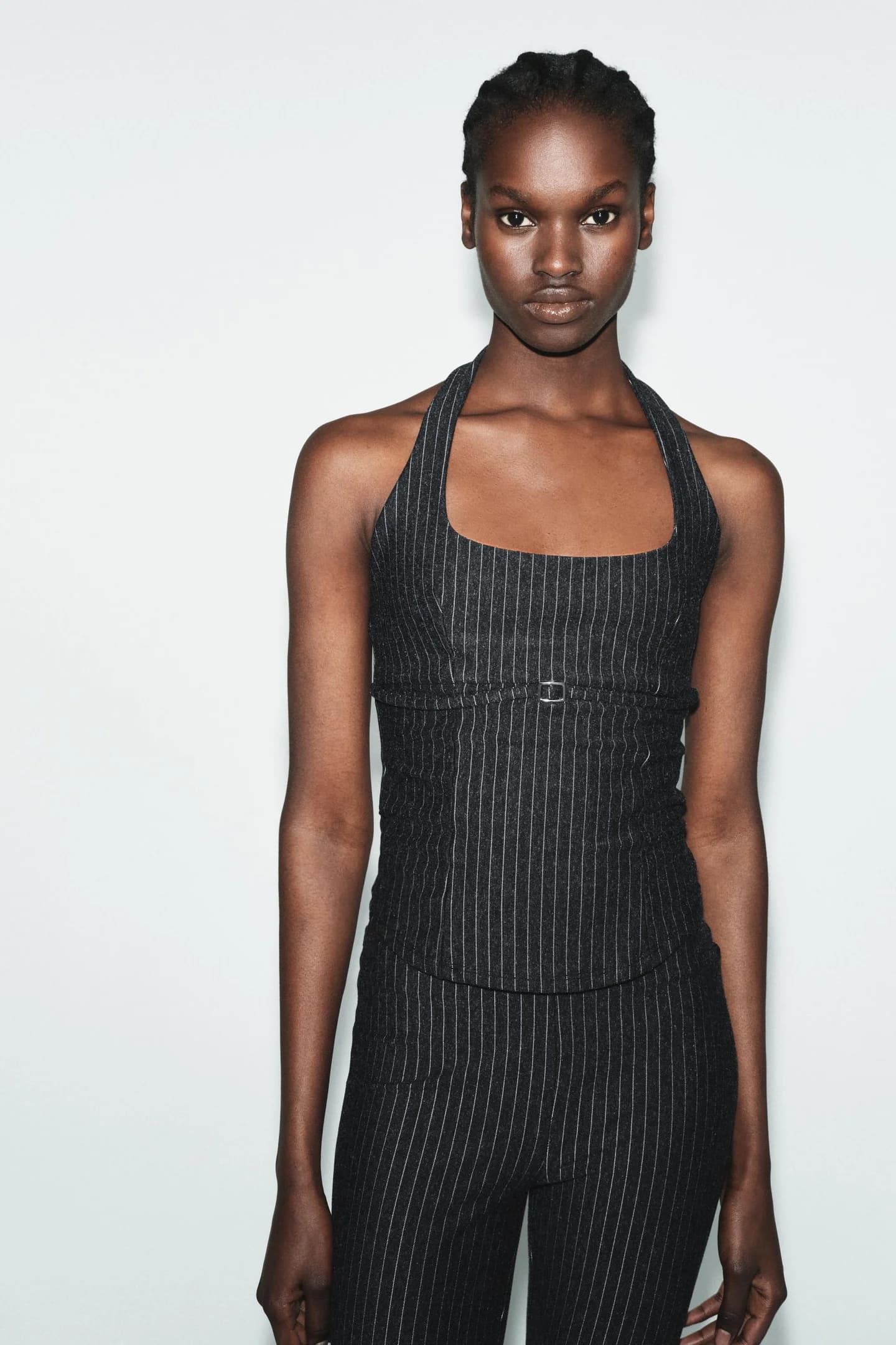 ТРИКОТАЖНЫЙ ТОП ИНТЕРЛОК С ХАЛТЕРОМ