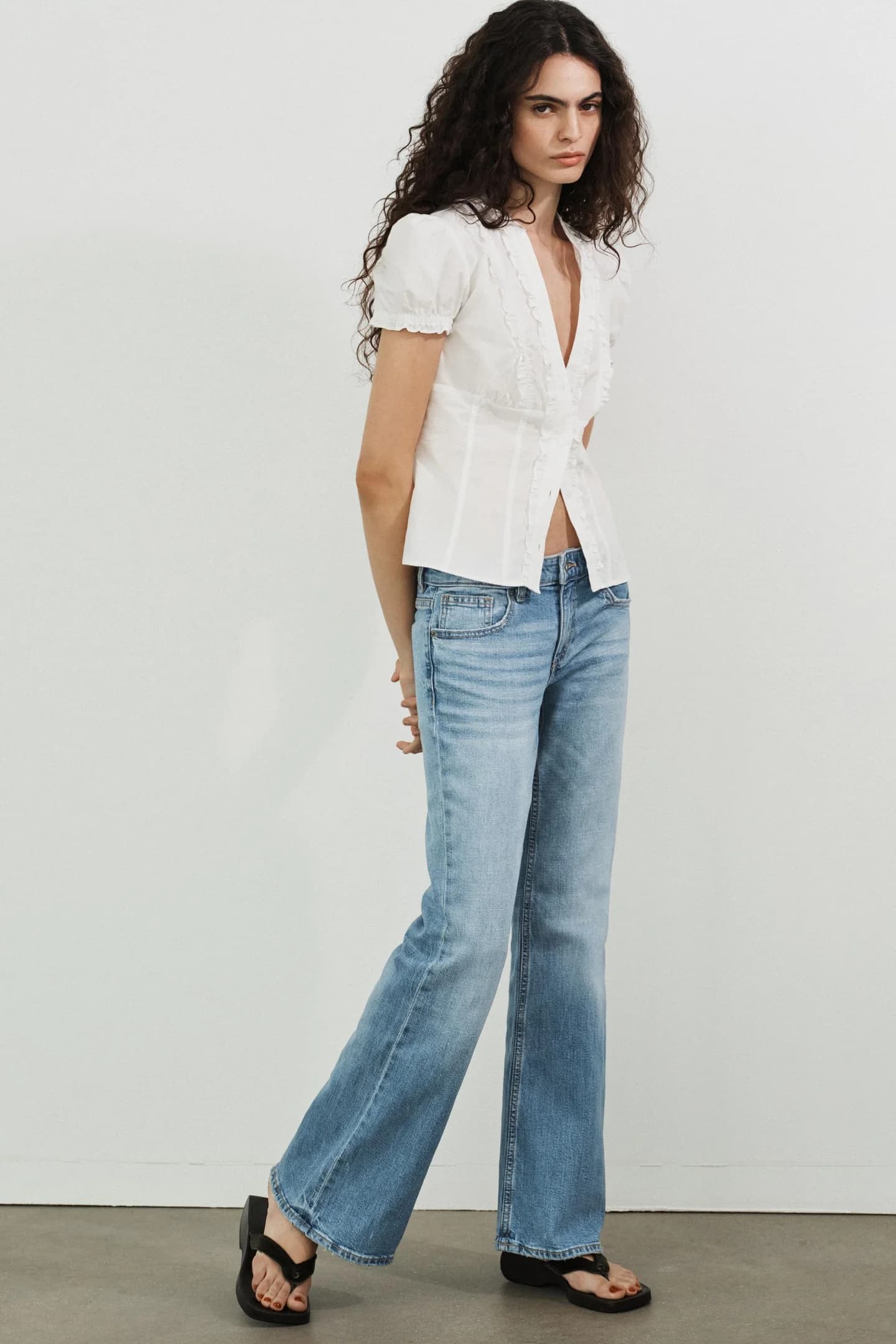 РУБАШКА ИЗ ПОПЛИН С ОРУШАМИ - фото 3