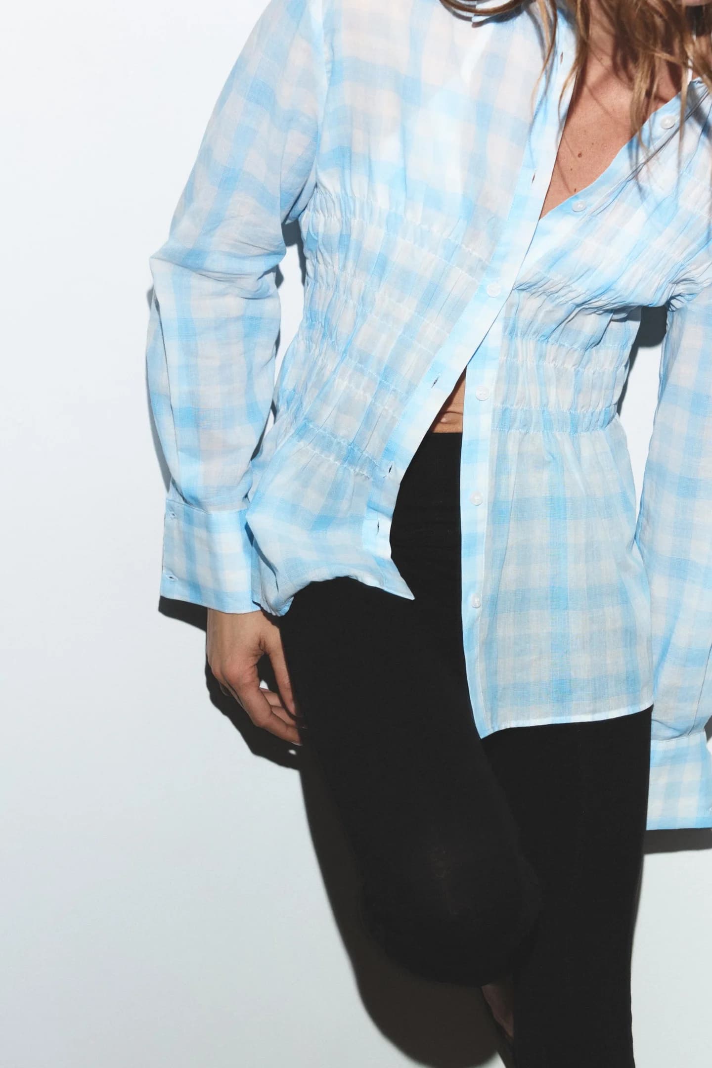 РУБАШКА В КЛЕТИКУ С ЭЛАСТИЧНЫМИ ВСТАВКАМИ