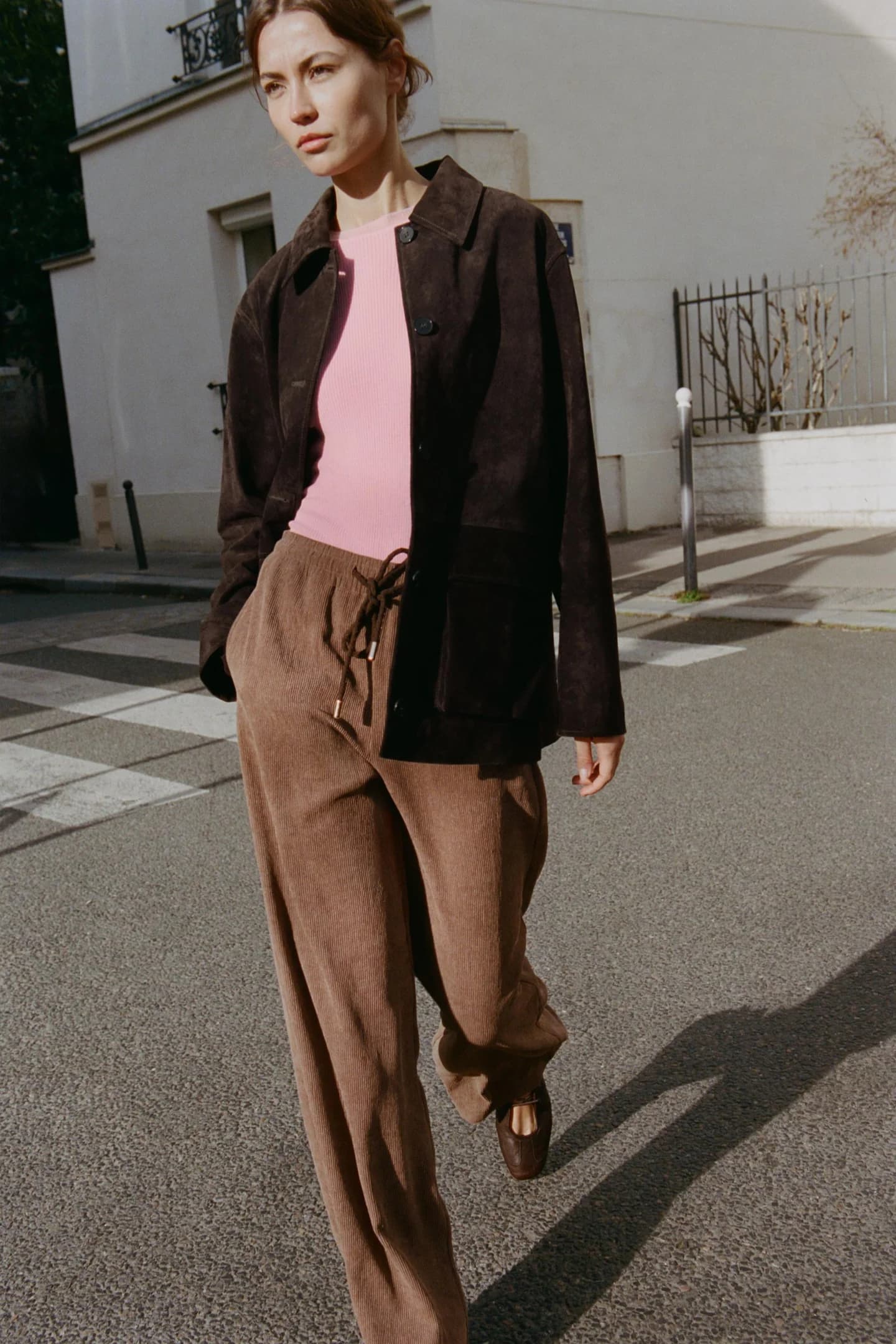 БРЮКИ ПРЯМОГО КРЮКА С ЭЛАСТИЧНЫМ ПОЯСОМ