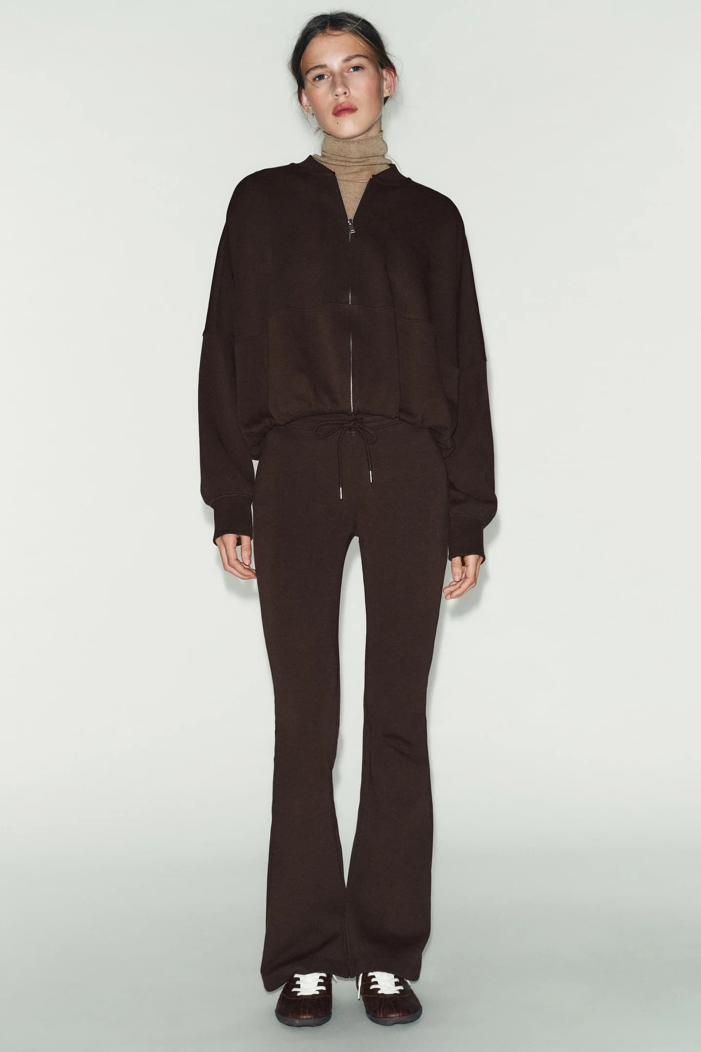 БРЮКИ ИНТЕРЛОК С РАСШИРЕННЫМИ НОГИНАМИ - фото 2