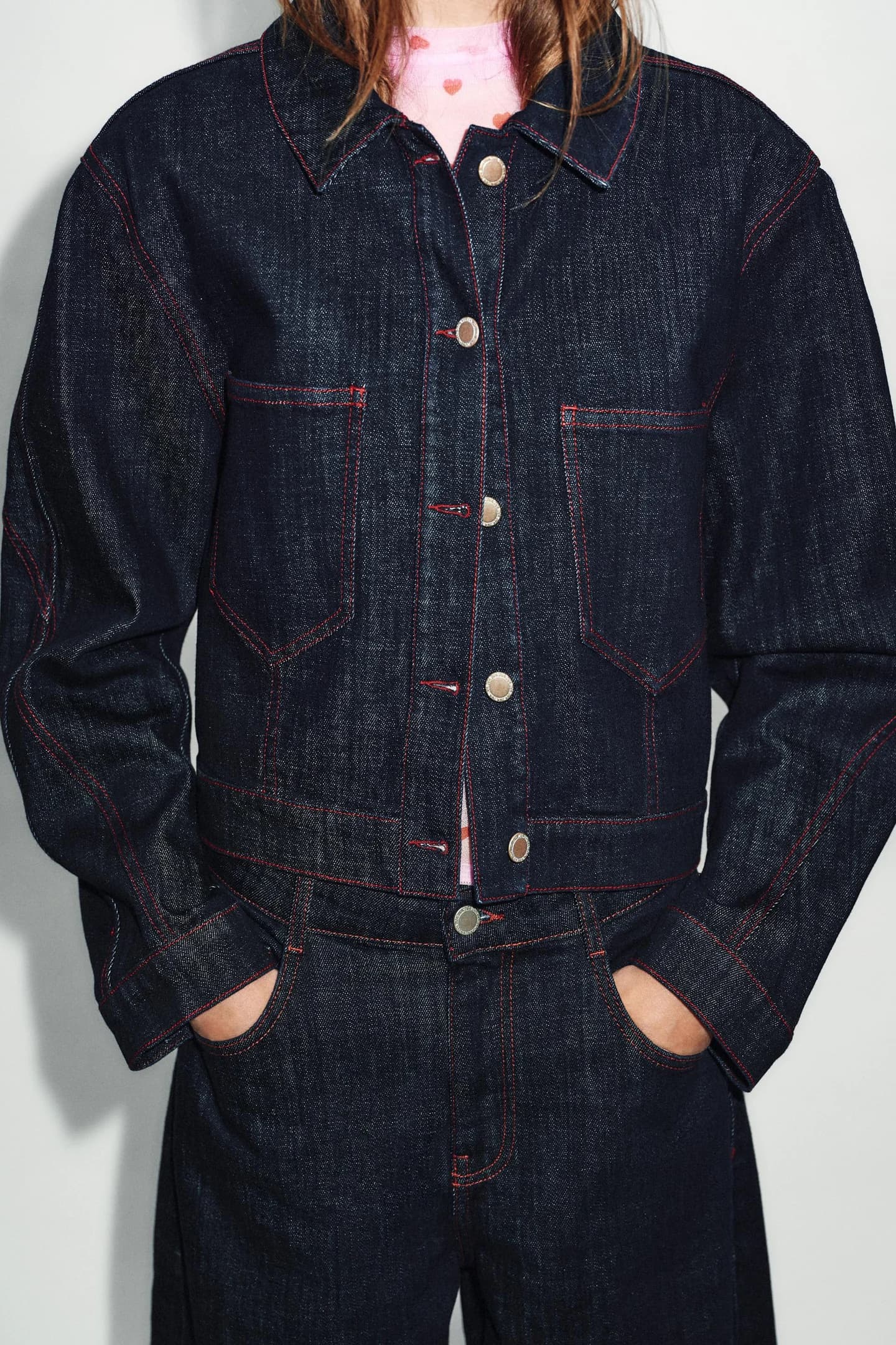 Z1975 КУРТКА С ПОДУШКАМИ НА ПЛЕЧАХ - фото 3