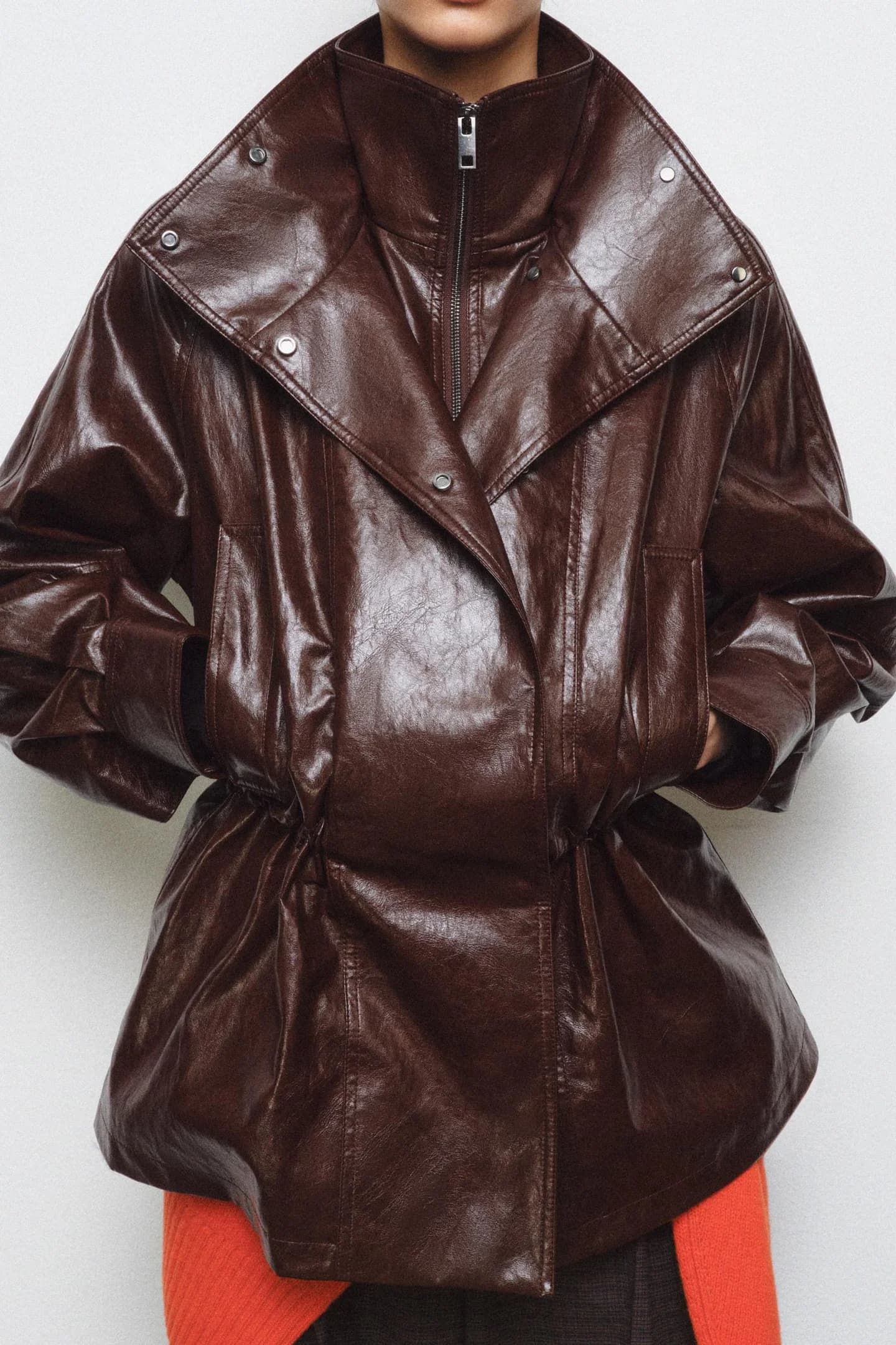 КУРТКА ИЗ ИСКУССТВЕННОЙ КОЖИ ИЗ КОЛЛЕКЦИИ ZW