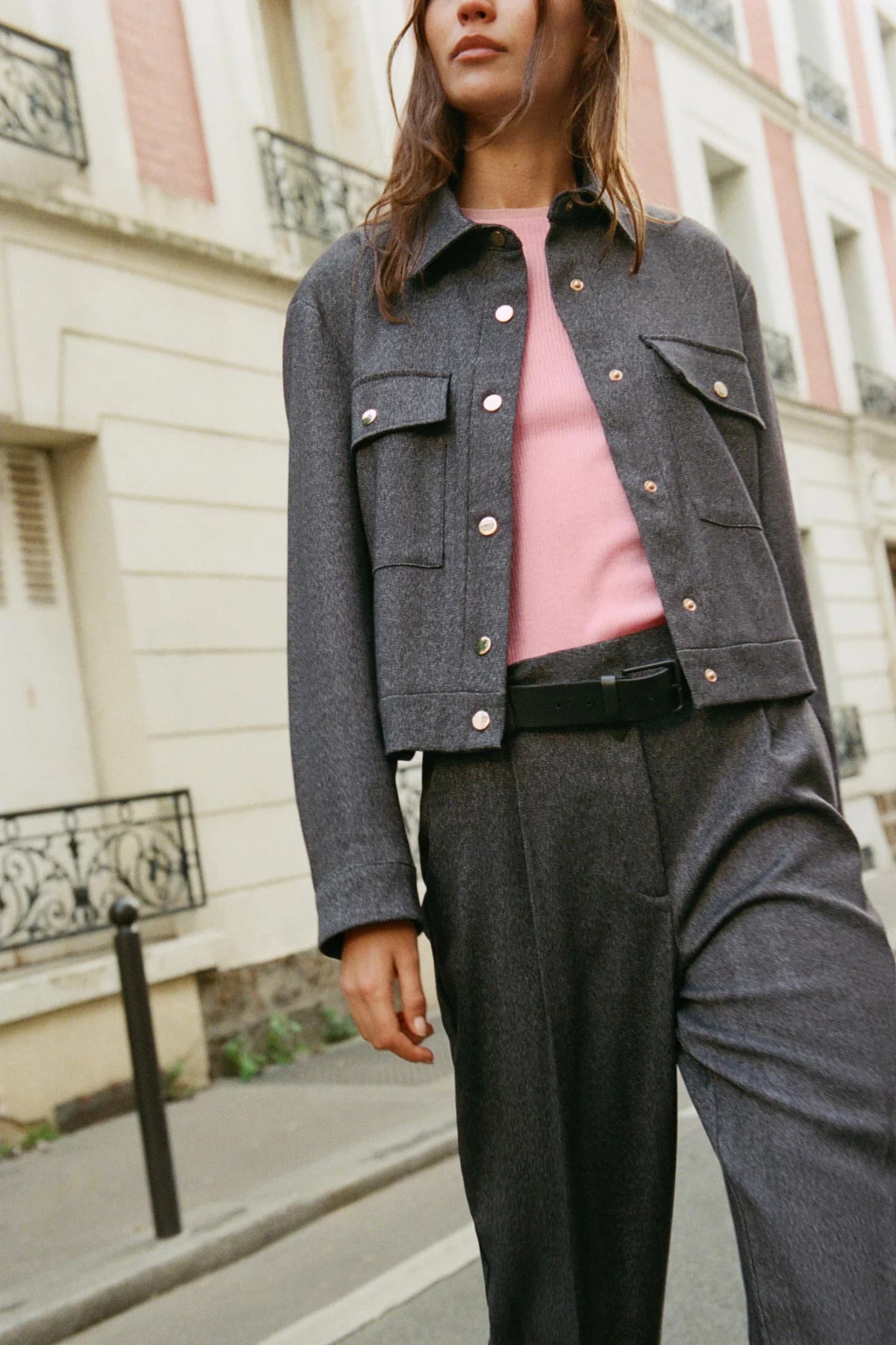 КУРТКА С КАРМАНАМИ В ЕЛОЧКУ - фото 2