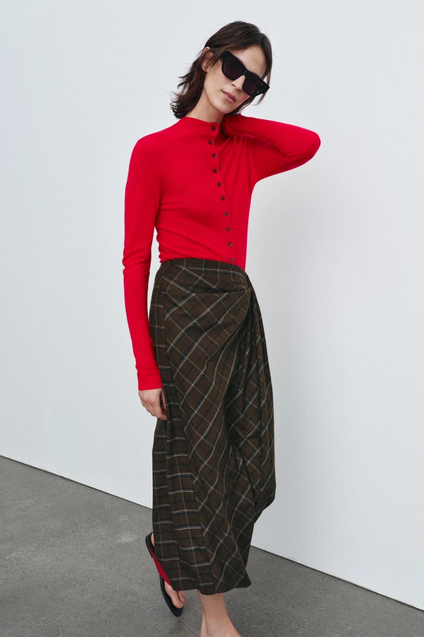 КАРДИГАН ИЗ ОЧЕНЬ ТОНКОГО ТРИКОТАЖА