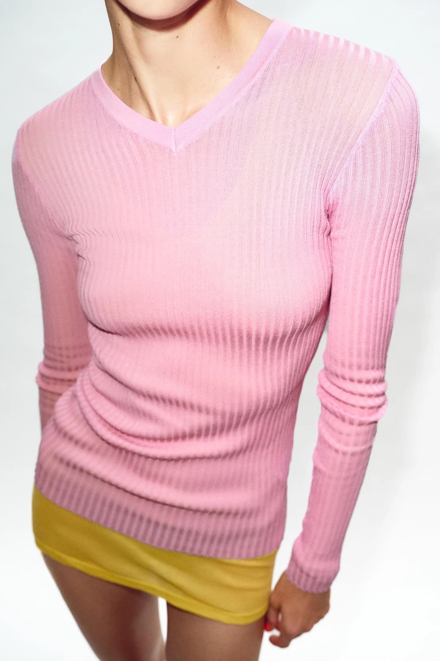 ТРИКОТАЖНЫЙ ДЖЕМПЕР В РЕБРИКУ - фото 2