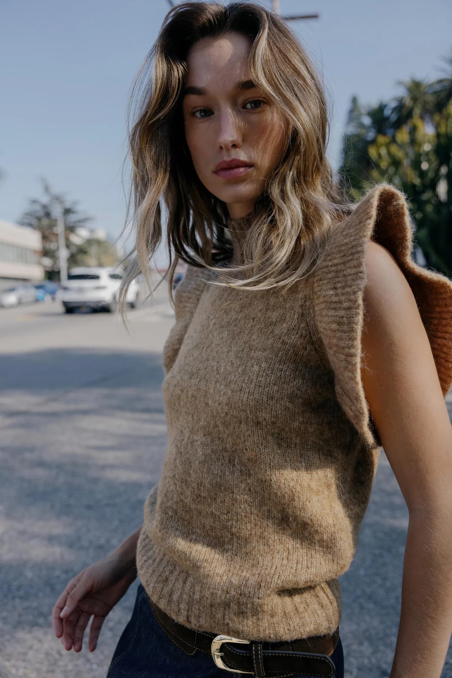 ЖИЛЕТ ИЗ ШЕРСТИ И РЮШАМИ