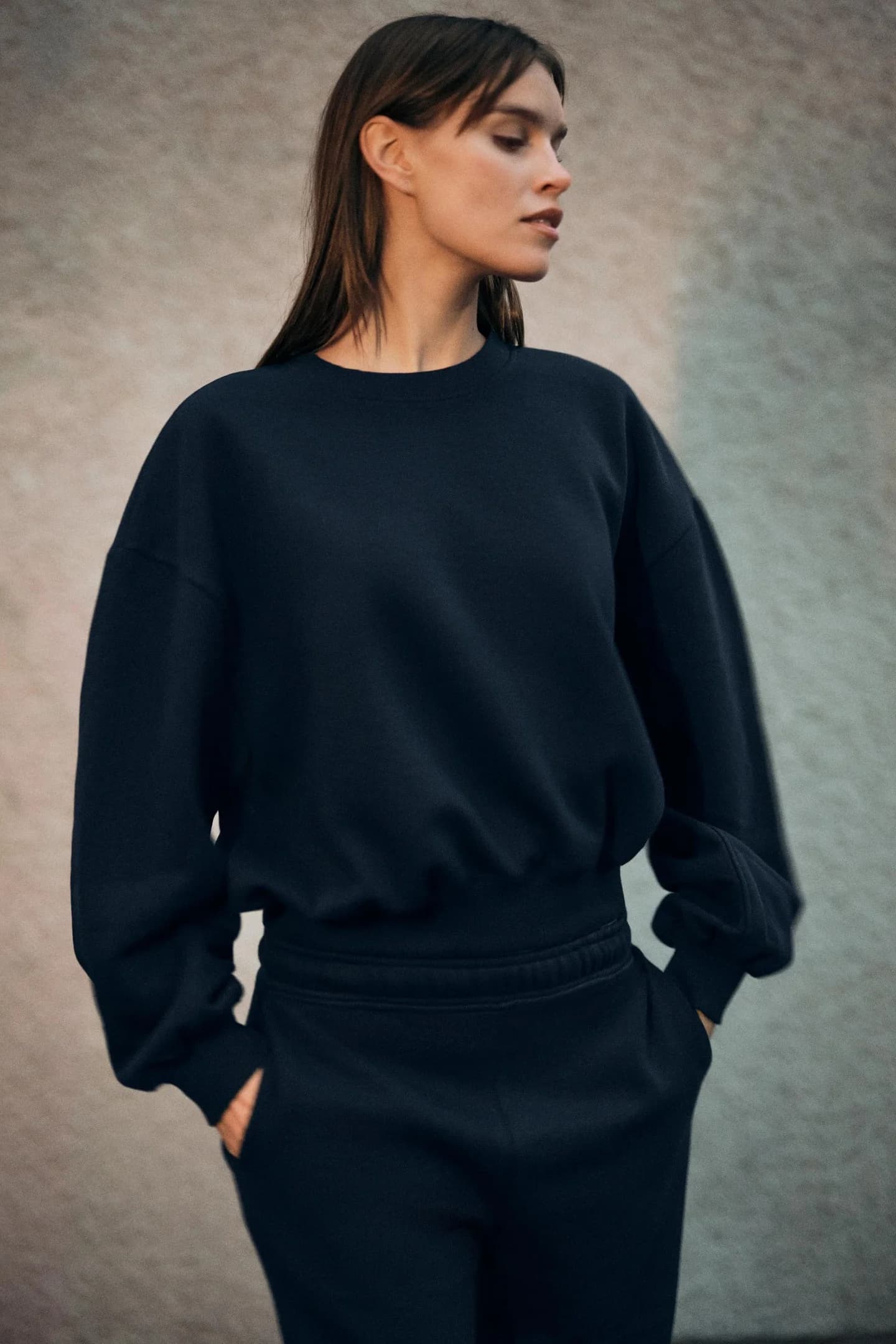 СВИТШОТ ИЗ БАЗОВОЙ КОЛЛЕКЦИИ