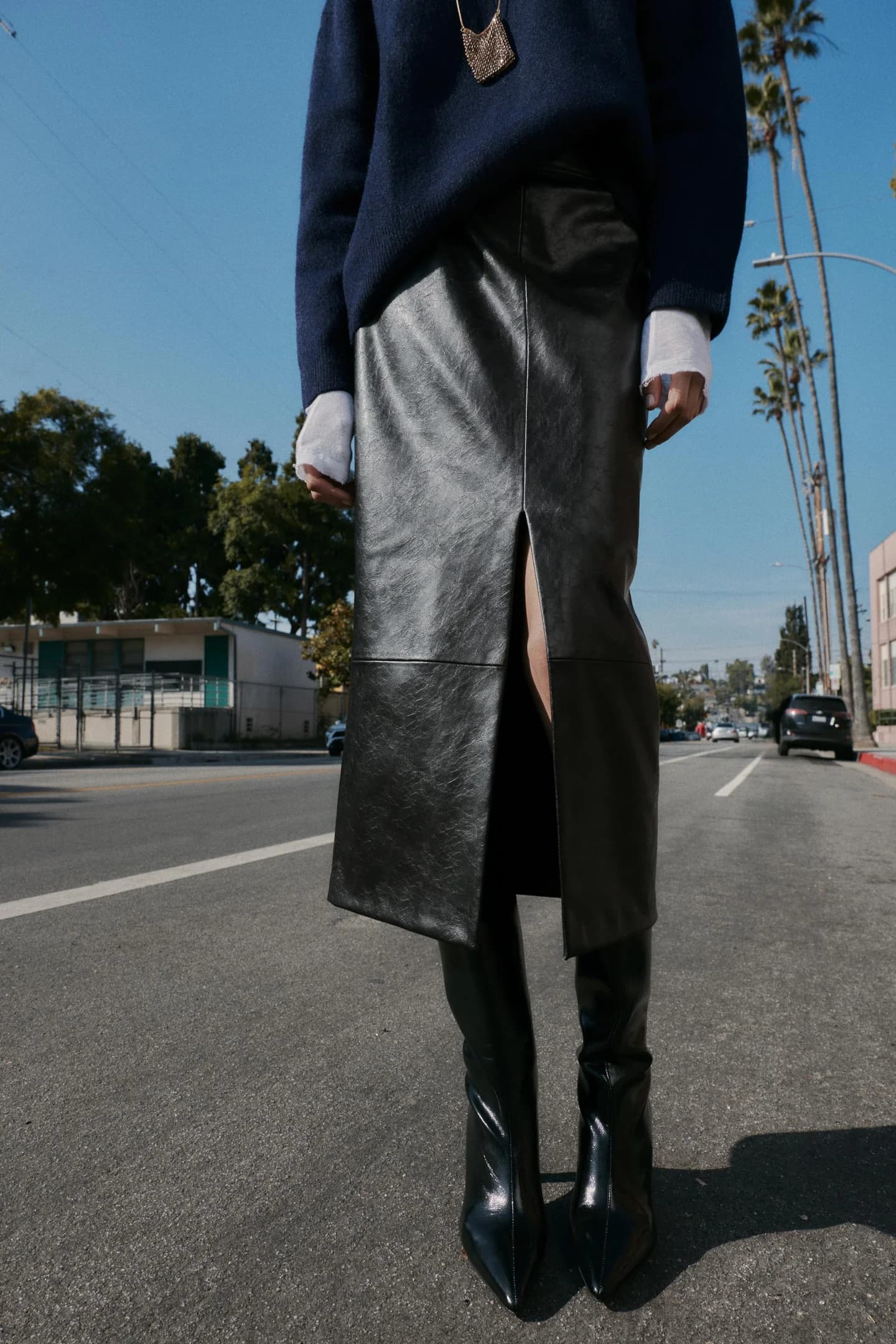 ЮБКА МИДИ С ЭФФЕКТОМ КОЖИ