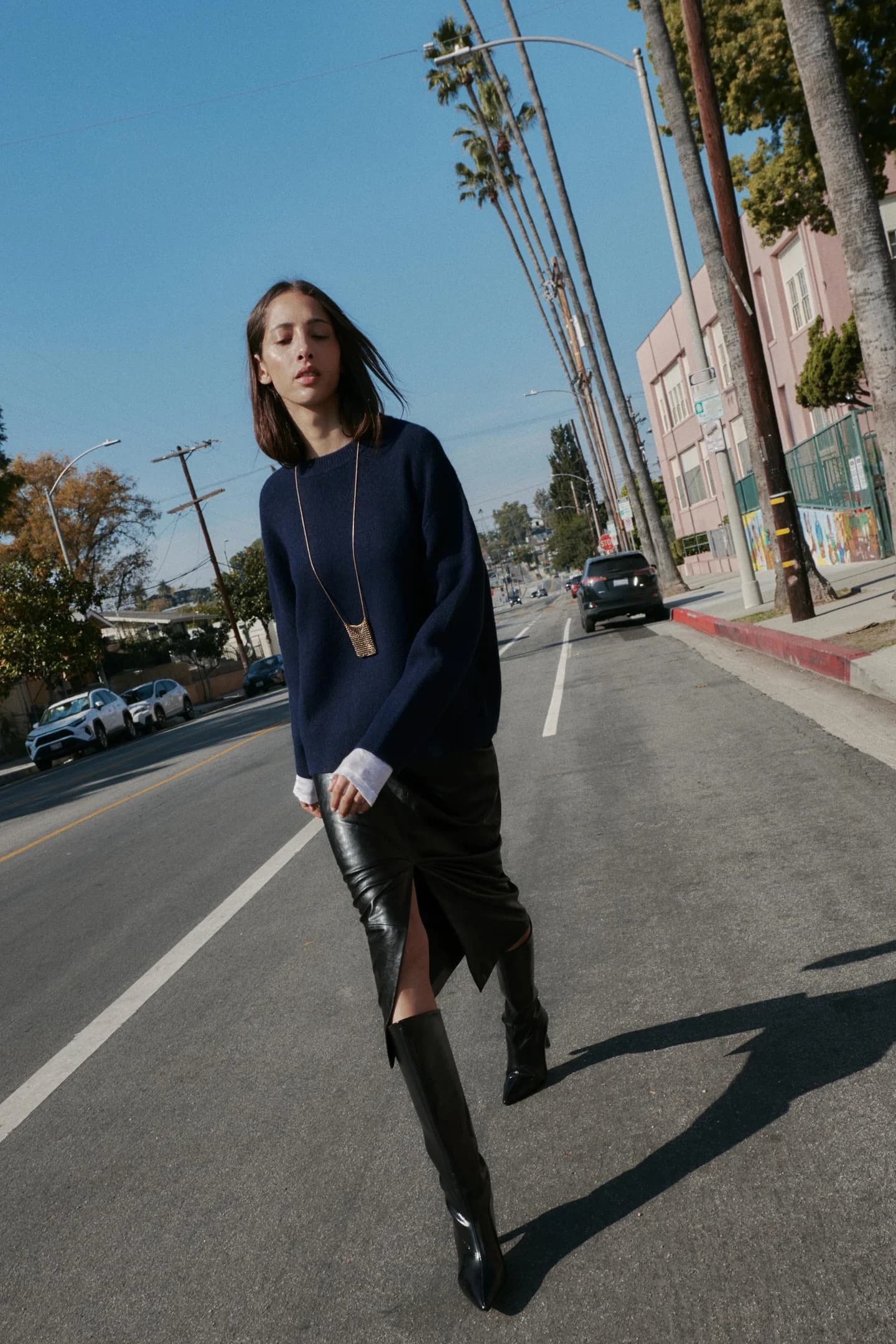 ЮБКА МИДИ С ЭФФЕКТОМ КОЖИ - фото 2