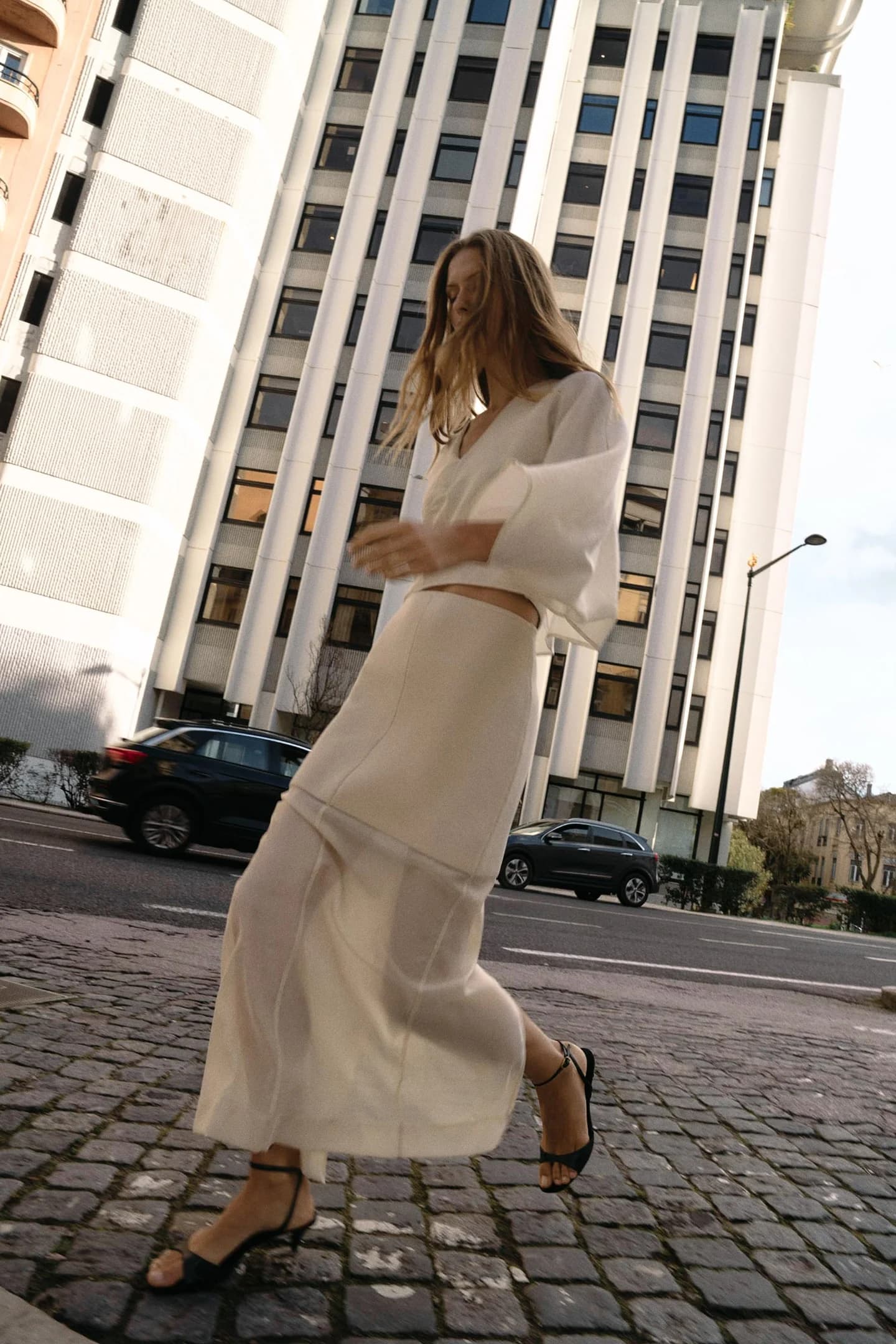 ТРИКОТАЖНАЯ ЮБКА ПРЯМОГО КРАСКА ИЗ КОМБИНИРОВАННЫХ МАТЕРИАЛОВ