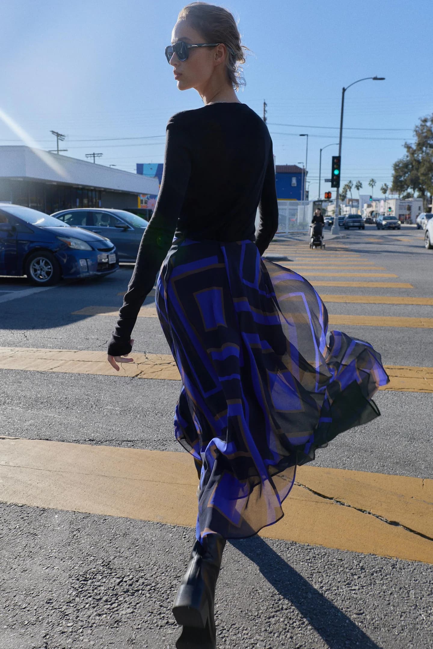 АСИММЕТРИЧНАЯ ЮБКА-МИДИ С ПРИНТОМ