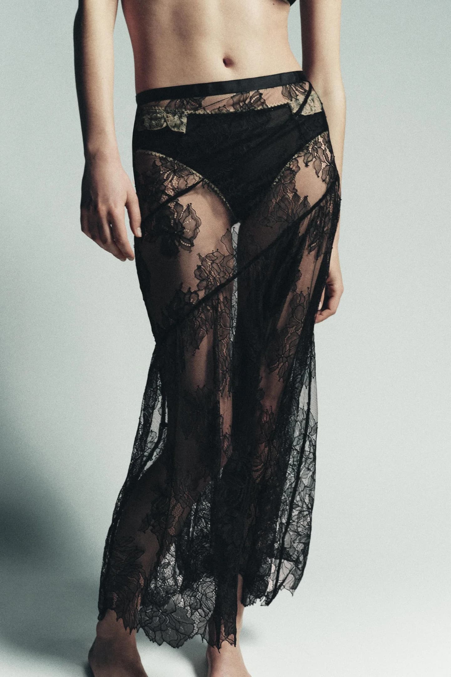 КРУЖЕВНАЯ ЮБКА СРЕДНЕЙ ДЛИНЫ