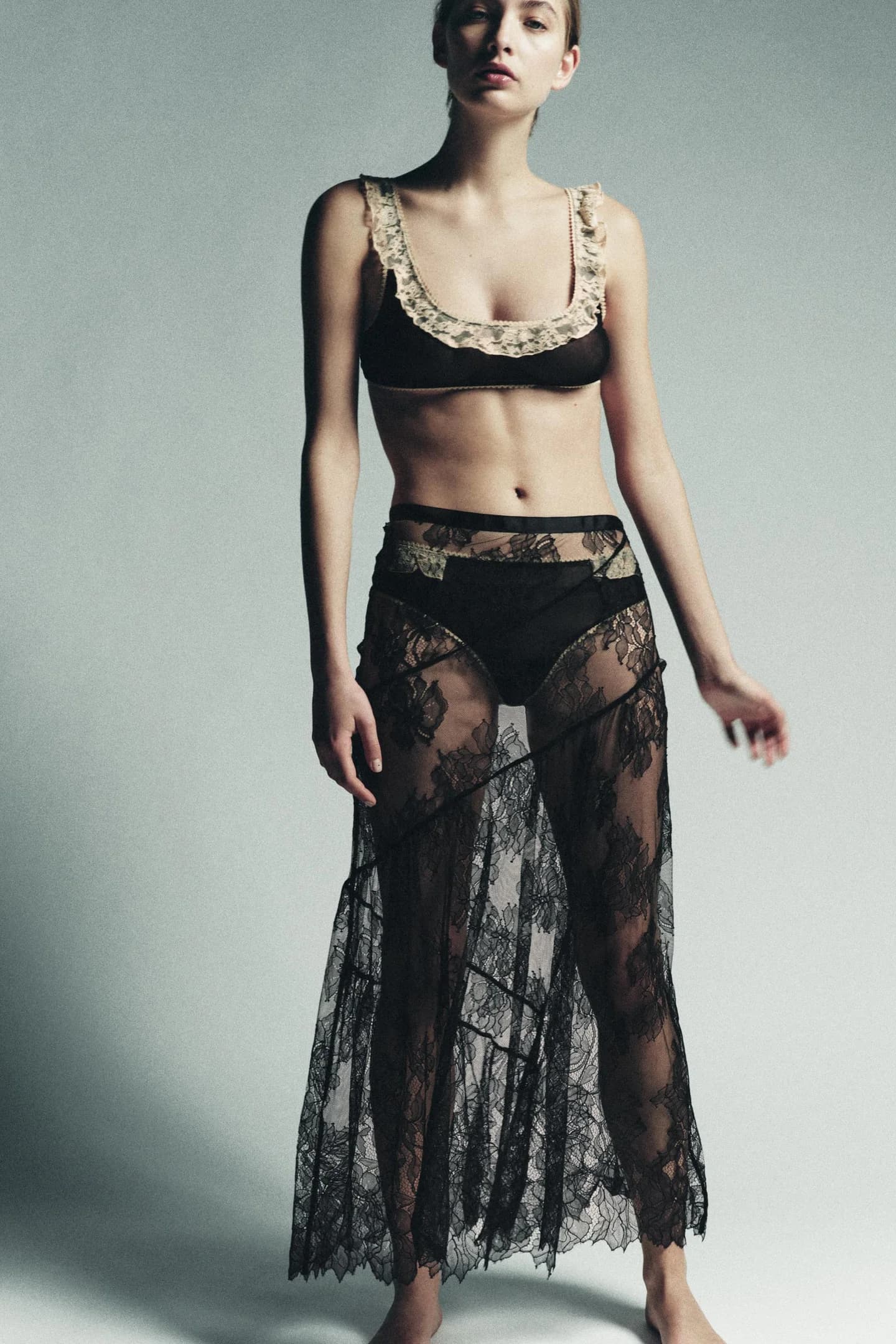 КРУЖЕВНАЯ ЮБКА СРЕДНЕЙ ДЛИНЫ - фото 2