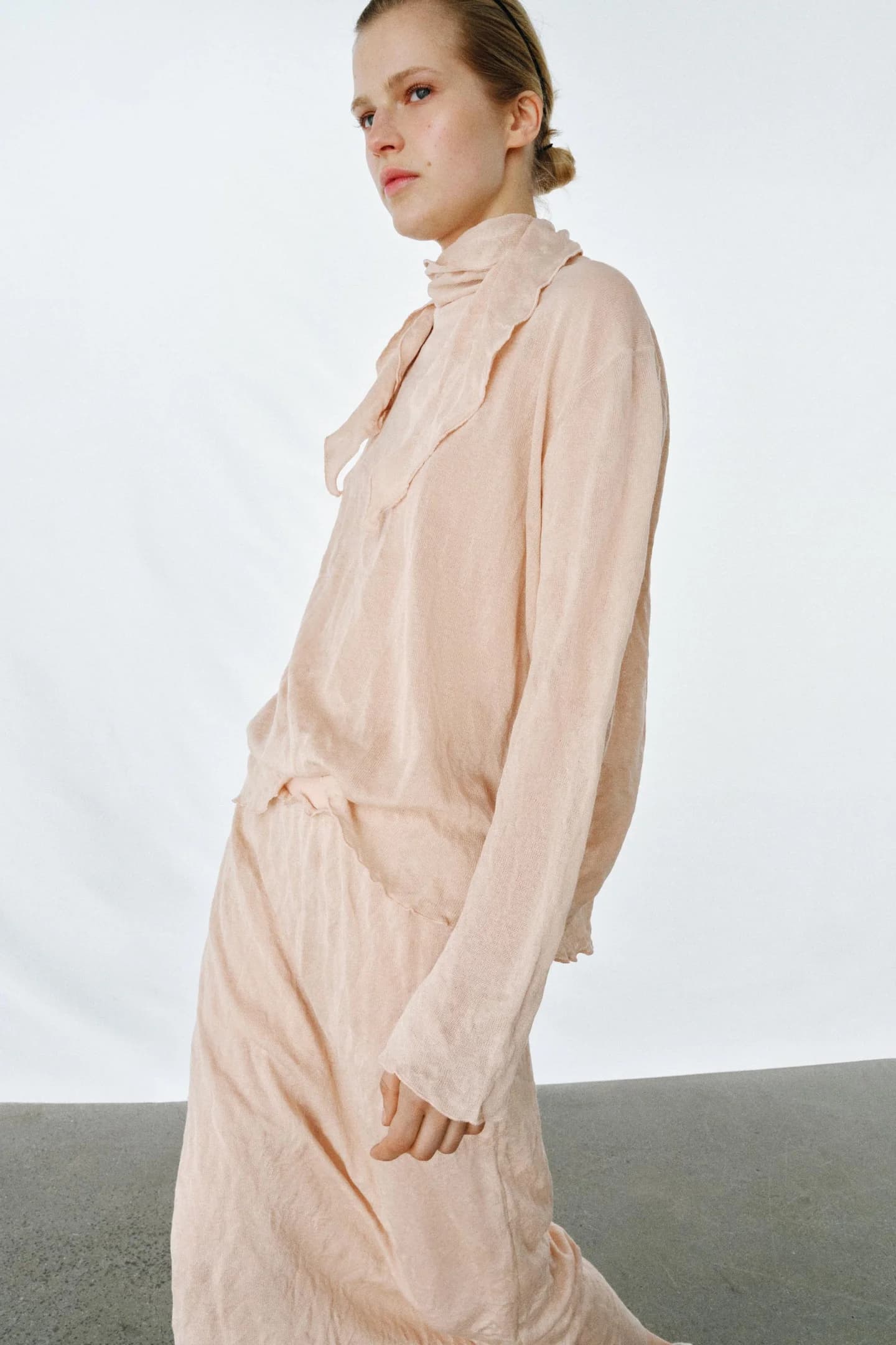 ТРИКОТАЖНАЯ ЮБКА МИДИ С СОЗДАННЫМ ЭФФЕКТОМ