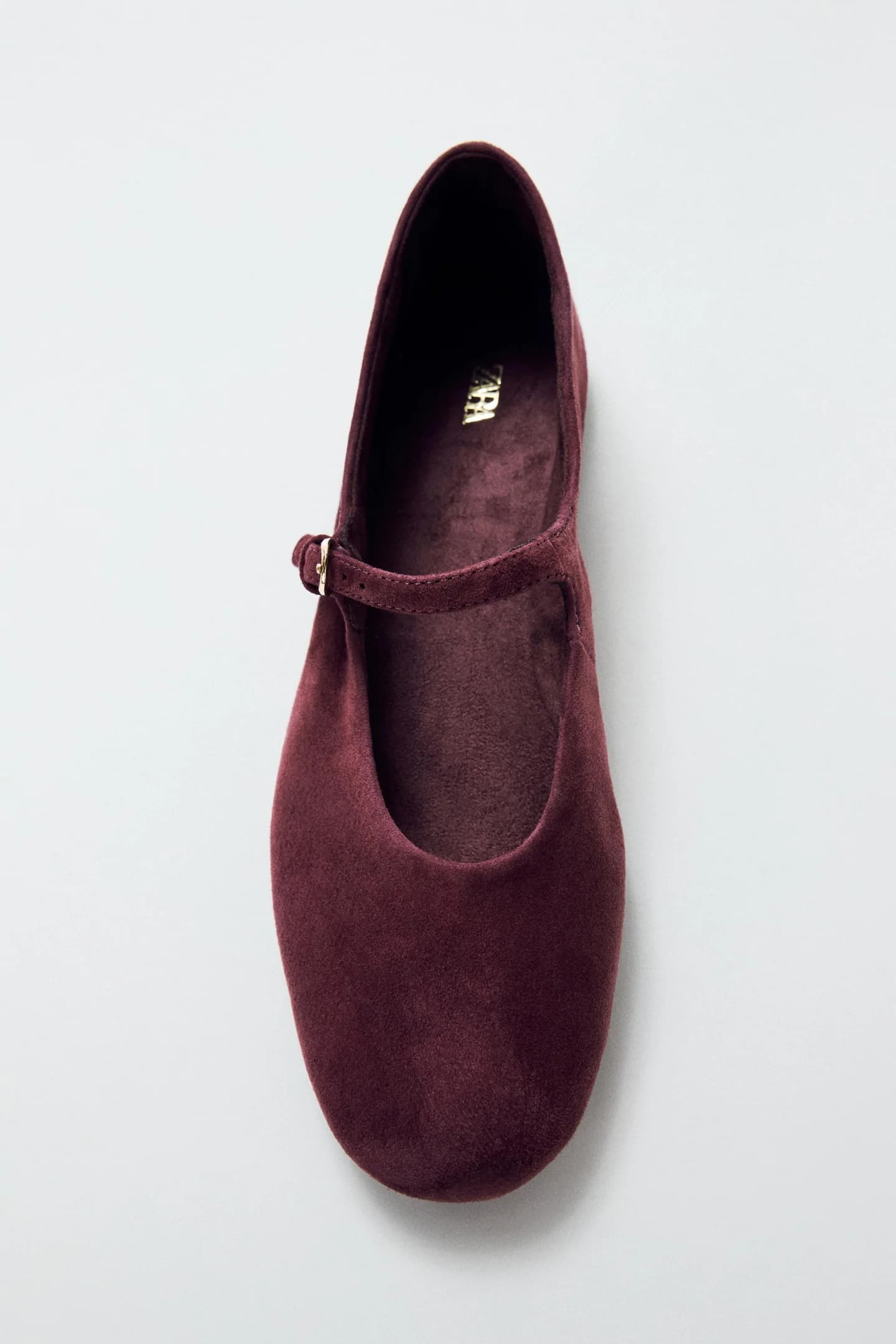 ЗАМШЕВЫЕ БАЛЕТКИ С ПРЯЖКОЙ