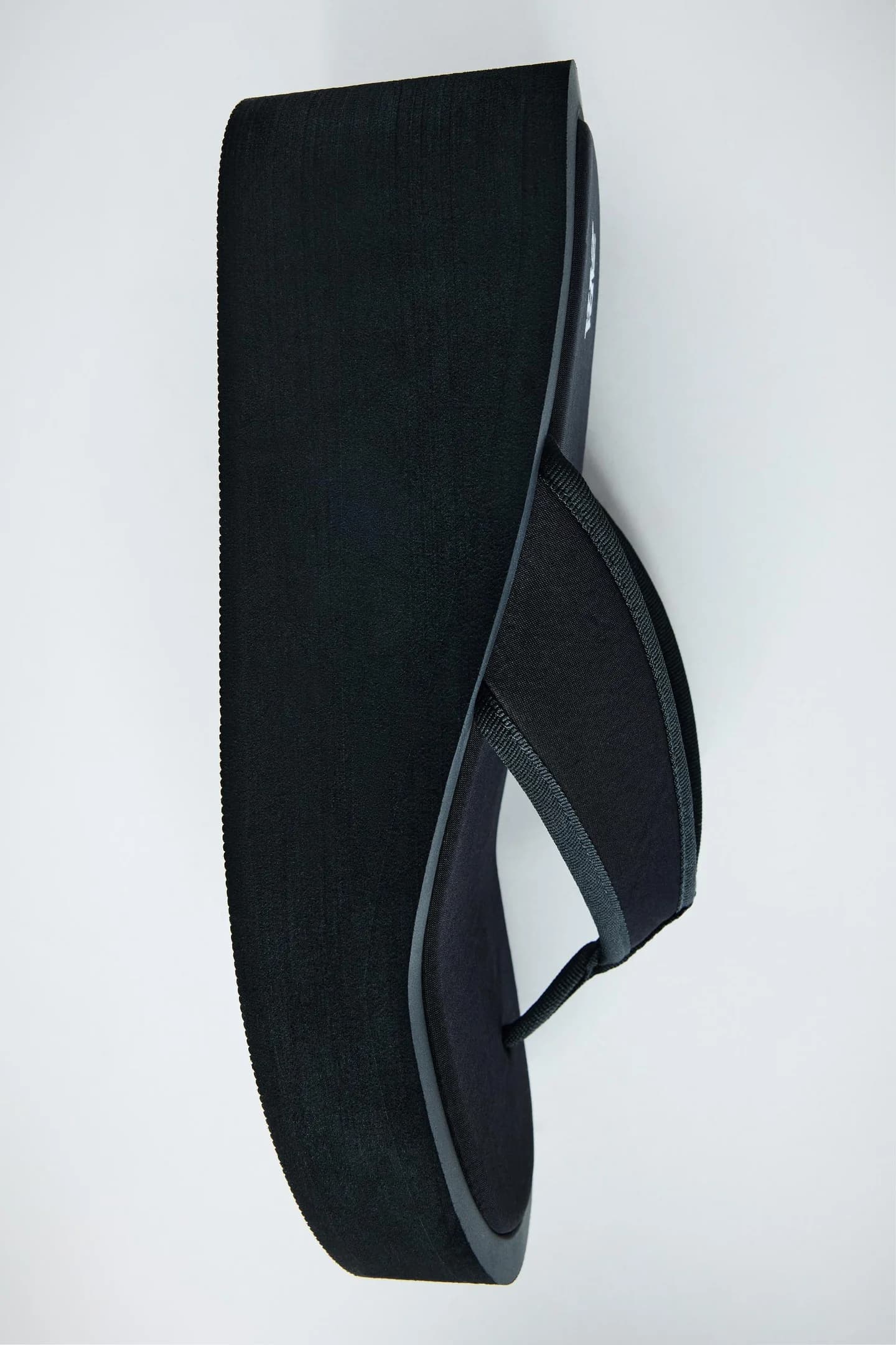 САНДАЛИИ НА ПЛАТФОРМЕ