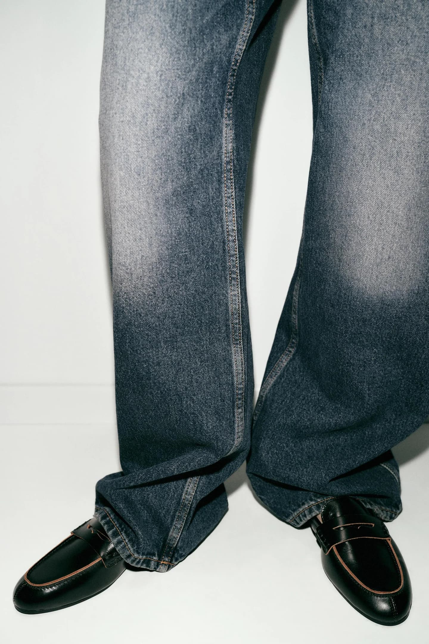 КОЖАНЫЕ МОКАСИНЫ С ОТКРЫТЫМ ПЯТКОМ