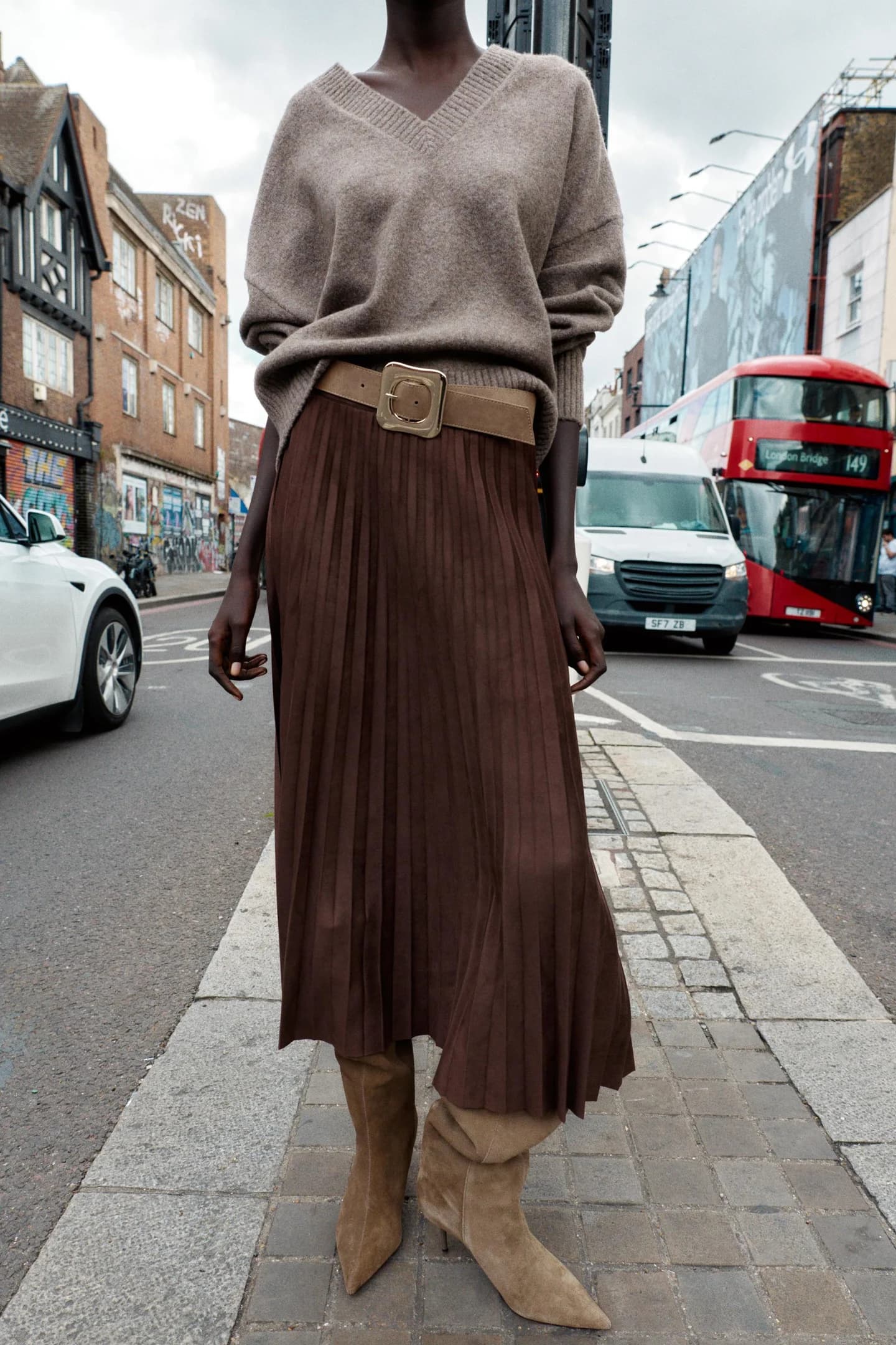 ЗАМШЕВЫЕ ТУФЛИ НА ТОНКИХ КАБЛУКАХ - фото 3