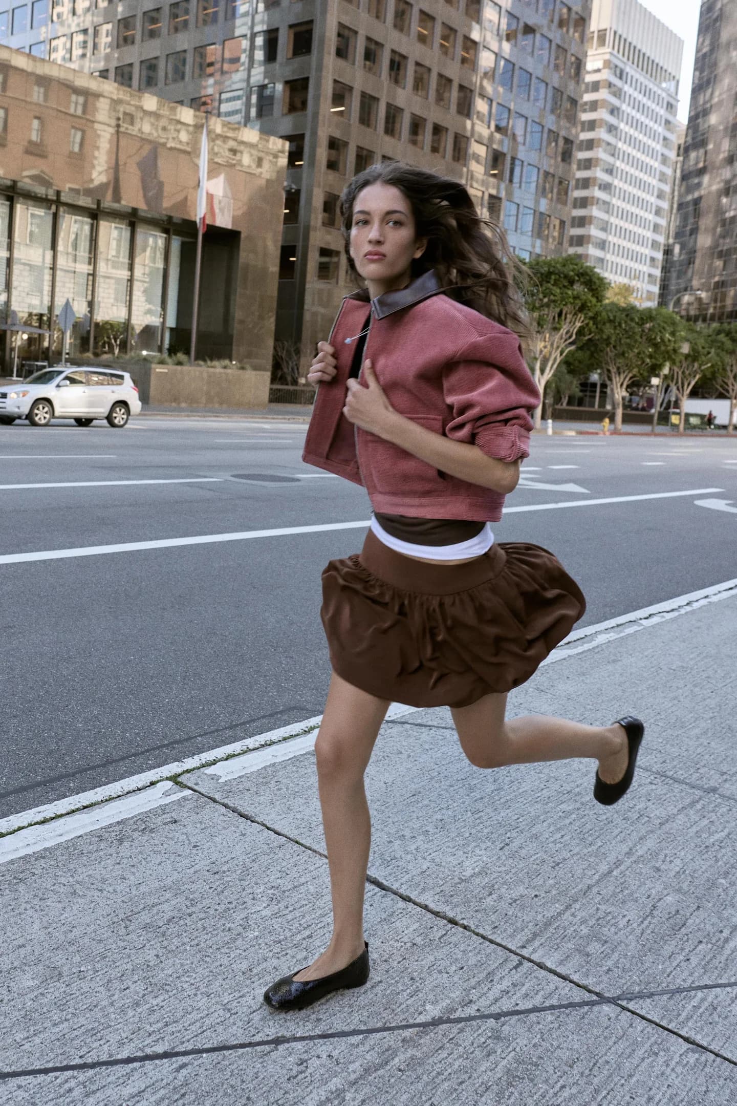 БАЛЕТКИ С ЭФФЕКТОМ ТРЕСКОВАННОЙ ПОВЕРХНОСТИ - фото 2