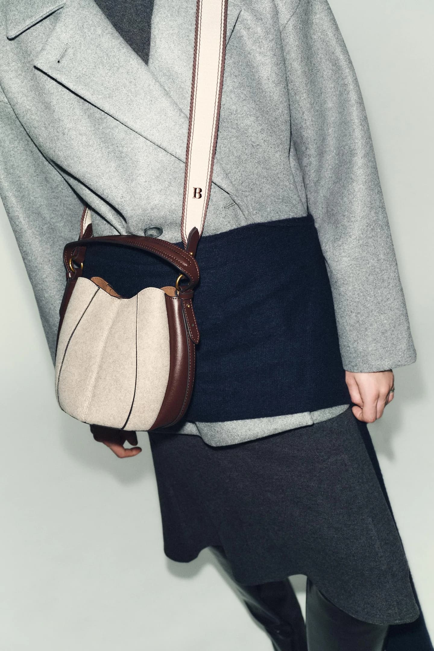 ТКАНЕВАЯ СУМКА С ОТСТРОЧКОЙ - фото 3