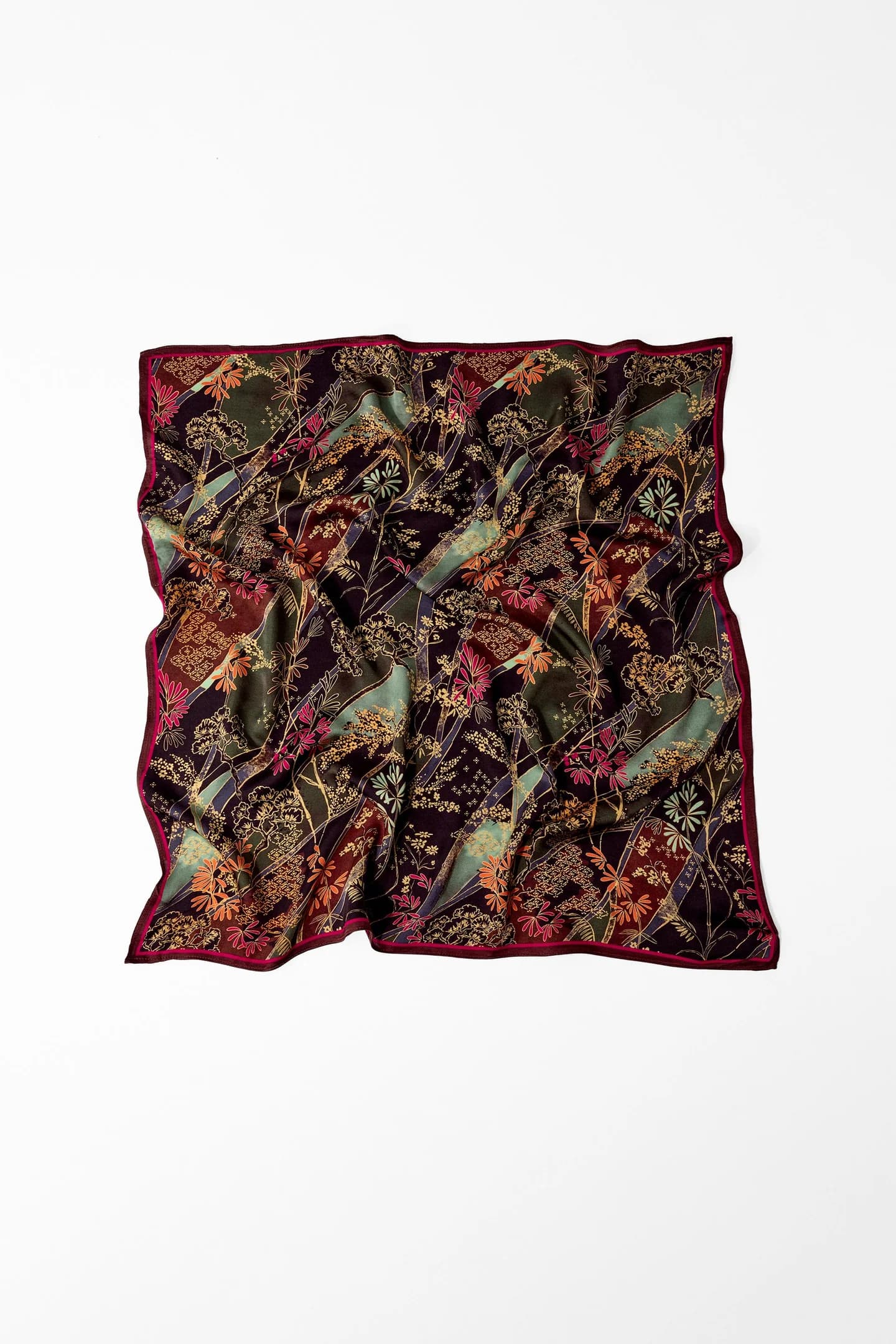 ВИСКОЗНЫЙ ШАРФ С ЦВЕТОЧНЫМ УЗОРОМ