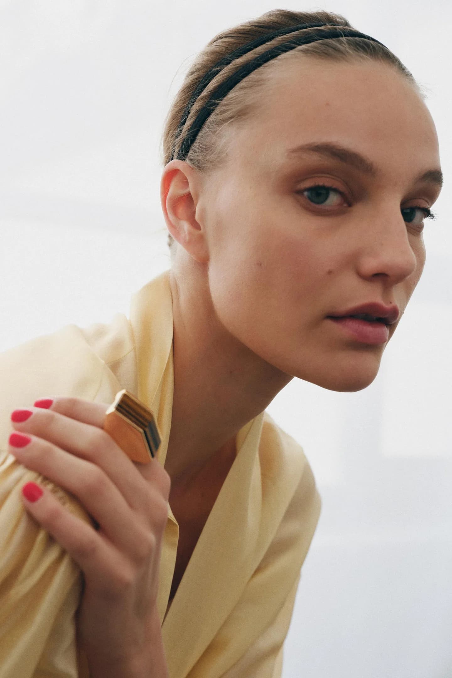 БОЛЬШОЕ ГЕОМЕТРИЧЕСКОЕ КОЛЬЦО С КАМНЕМ - фото 3