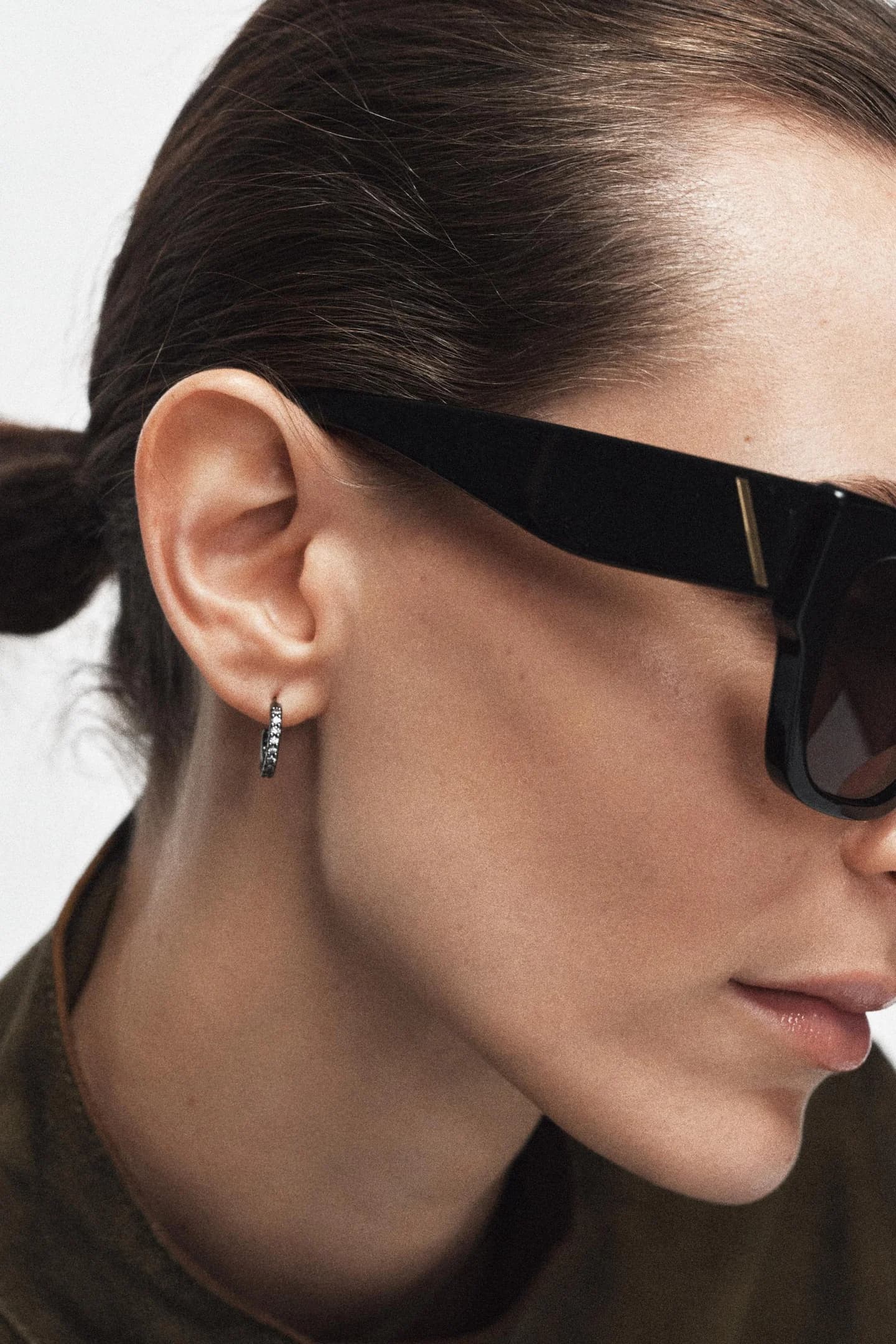 НАБОР СЕРЬГ ИЗ КОМБИНИРОВАННЫХ МАТЕРИАЛОВ С ШАРАМИ И ЮВЕЛИРНЫМ ОТДЕЛЕНИЕМ