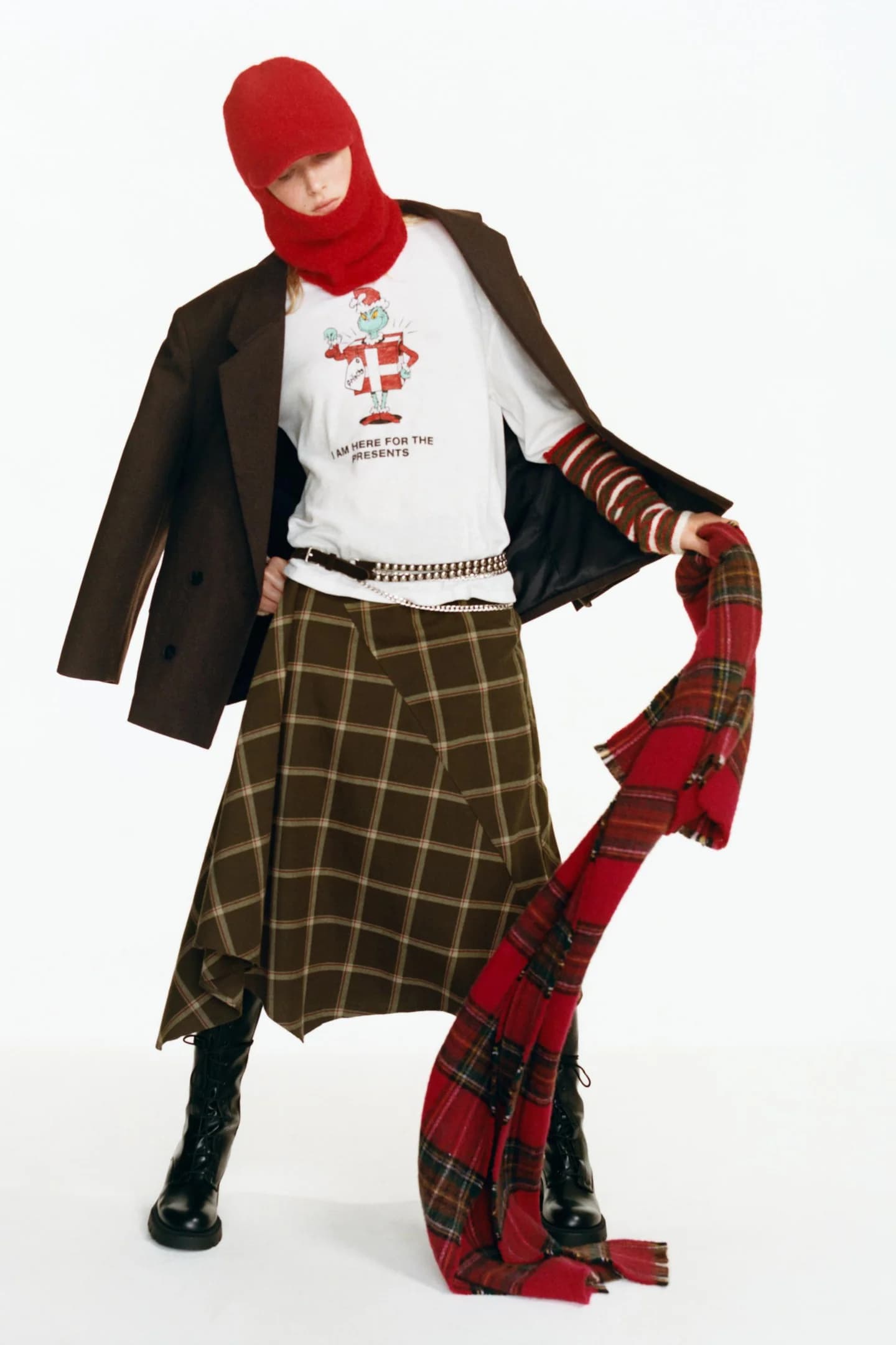 ОДНОЦВЕТНЫЙ КАПЮШОН С КОЗЫРЬКОМ - фото 3