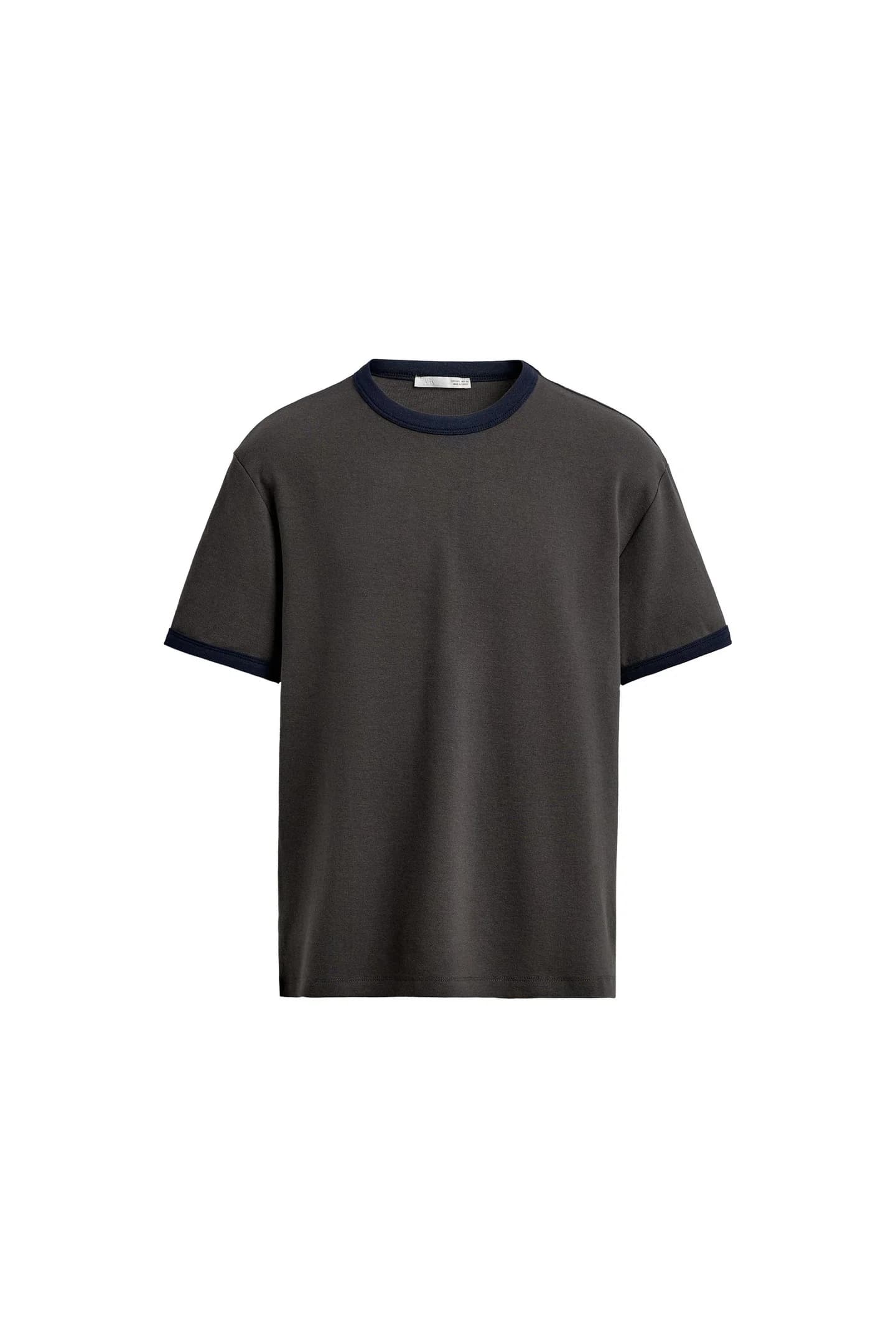 ТРИКОТАЖНАЯ ФУТБОЛКА В РЕБРИКУ С КОНТРАСТНОЙ ОТДЕЛКОЙ ИЗ БАЗОВОЙ КОЛЛЕКЦИИ - фото 9