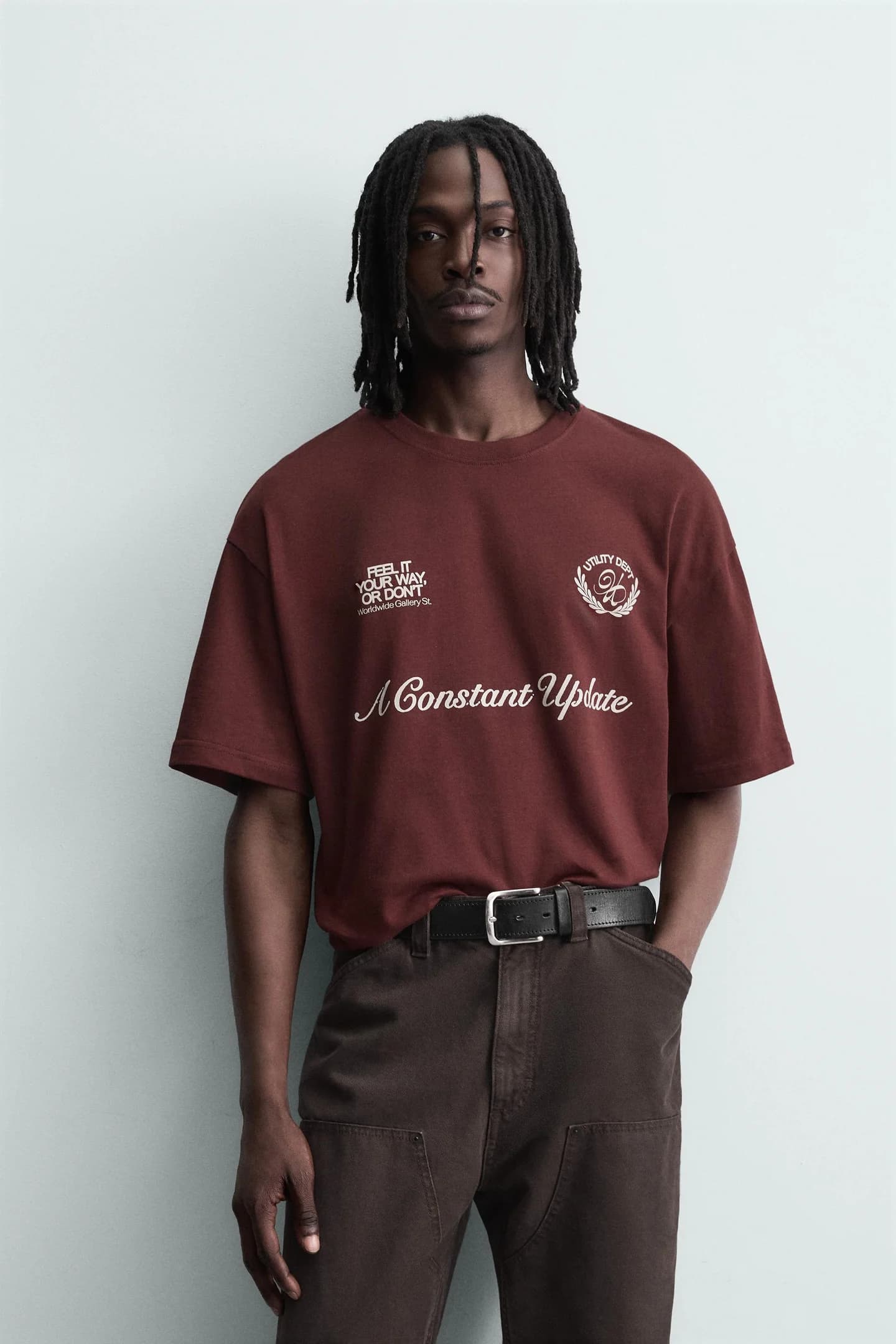 ФУТБОЛКА С КОНТРАСТНЫМ ПРИНТОМ - фото 2