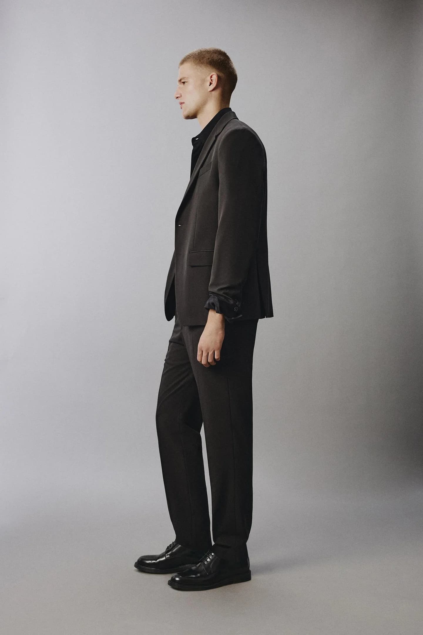 КОСТЮМНЫЕ БРЮКИ УДОБНОЙ ПОСАДКИ - фото 2