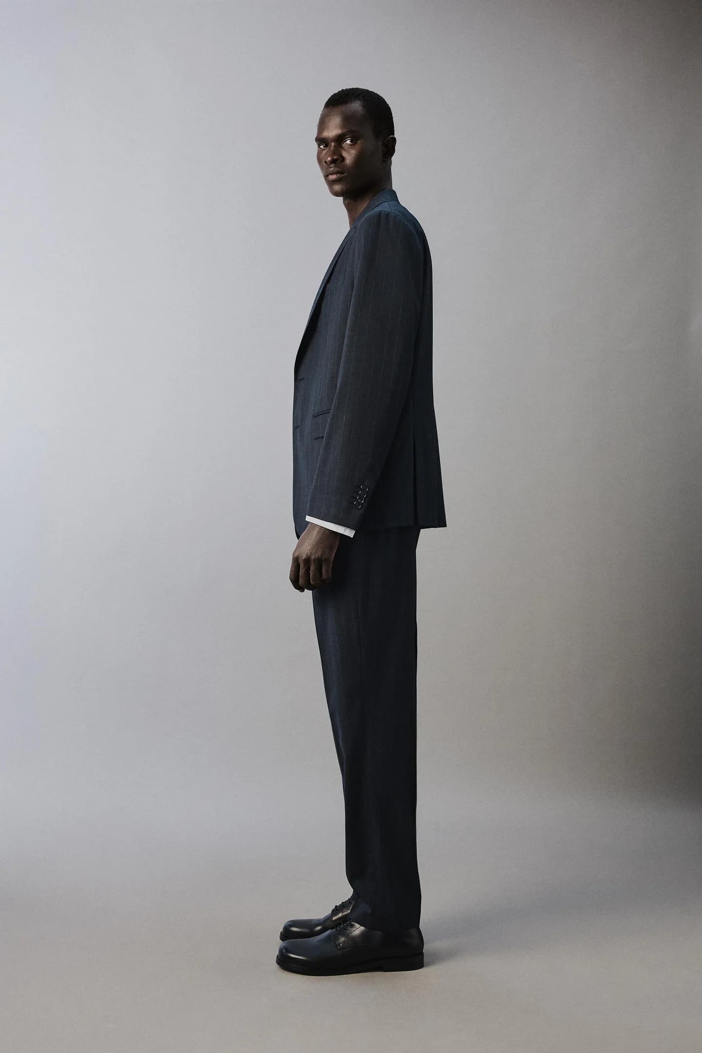 ТЕННИСНЫЕ БРЮКИ С ПОЛОСАМИ - фото 2