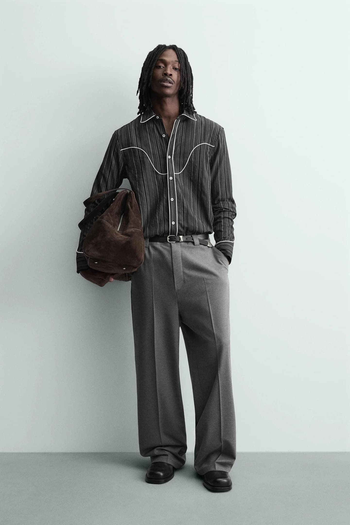 СВОБОДНЫЕ БРЮКИ ШИРОКОГО КРОЯ