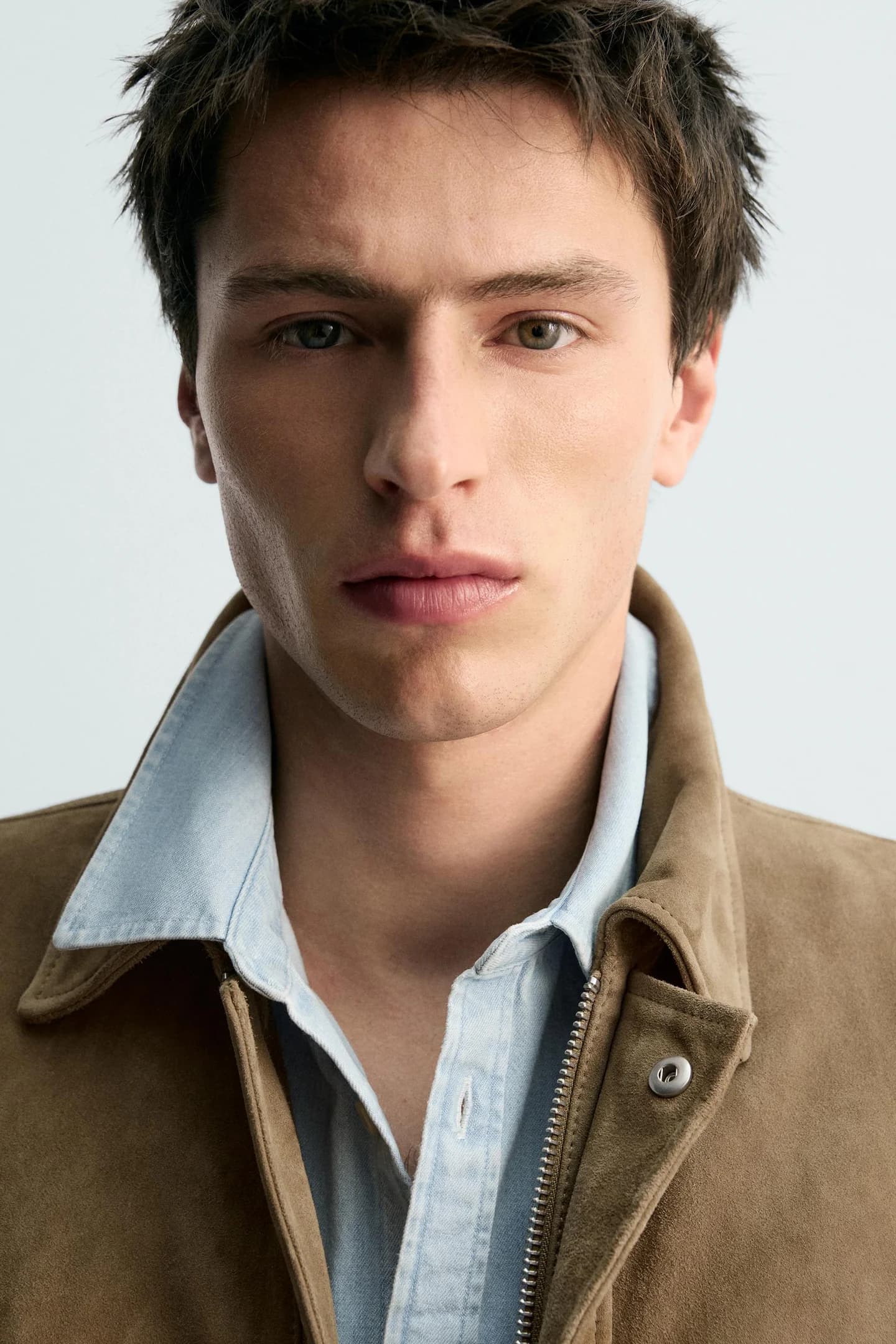 КУРТКА ИЗ ЗАМШЕВОЙ КОЖИ, ОГРАНИЧЕННАЯ ВЫПУСК - фото 2