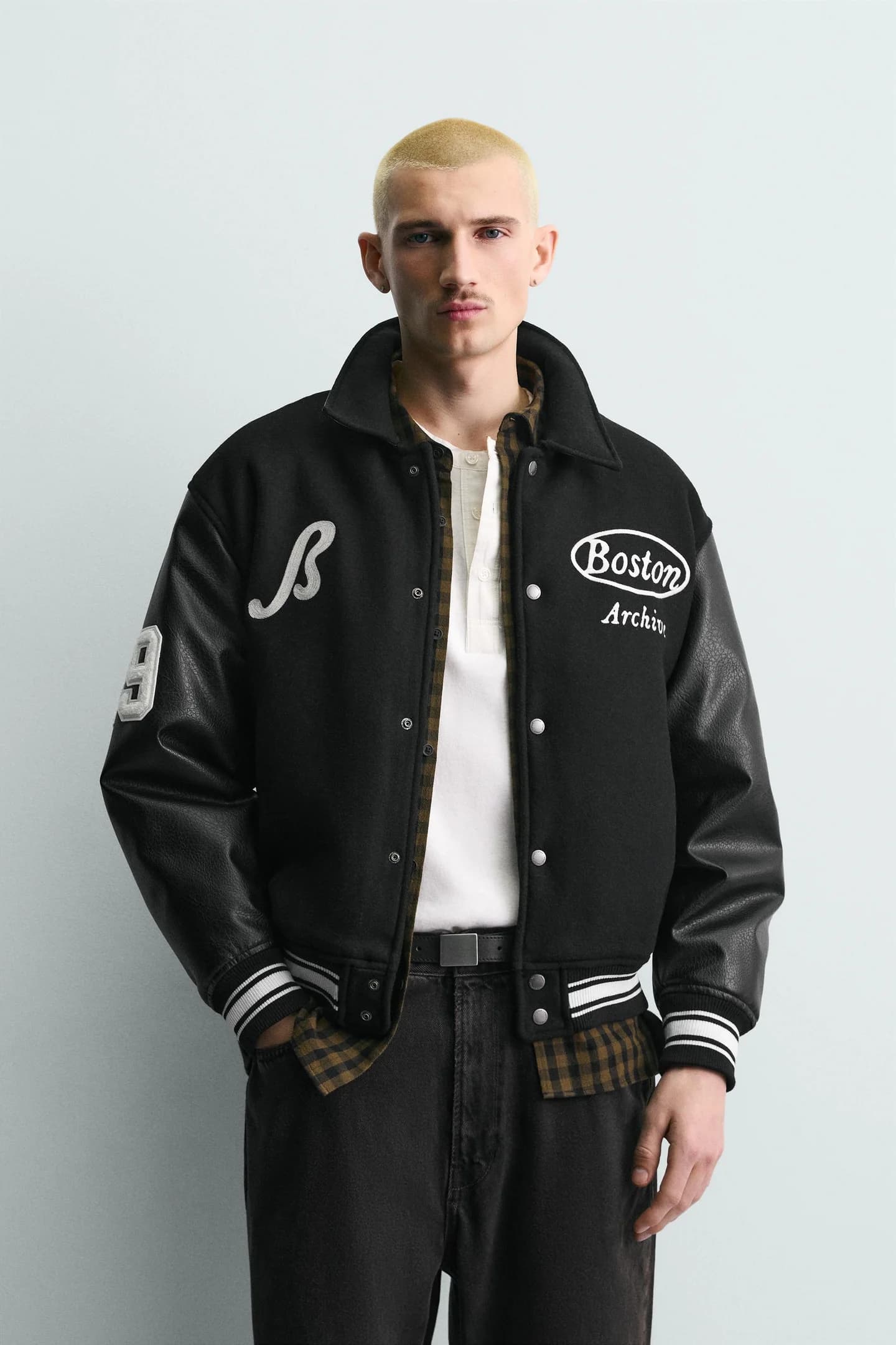 КУРТКА-БОМБЕР С ВЫШИВКАМИ